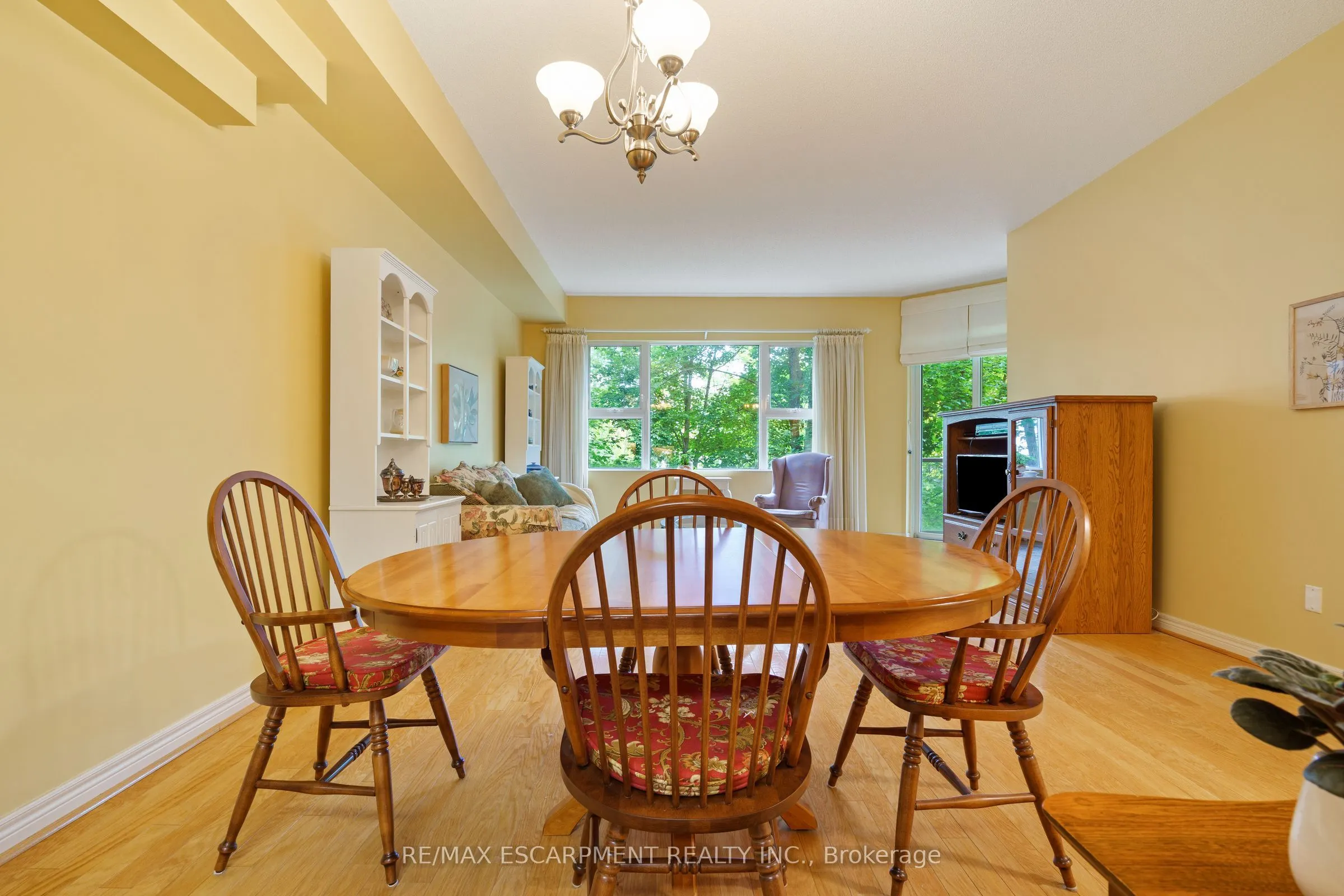 77 Governors Road, #102