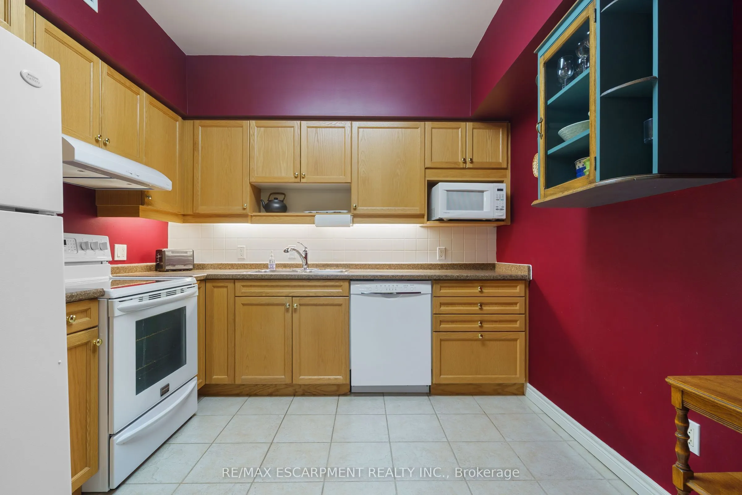 77 Governors Road, #102