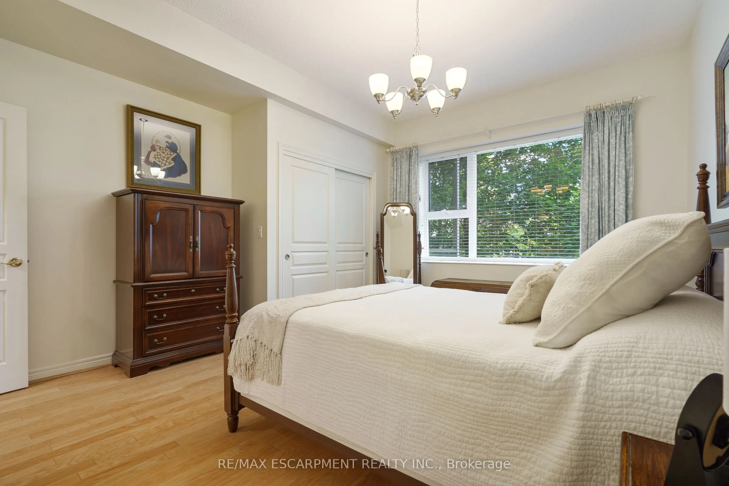 77 Governors Road, #102