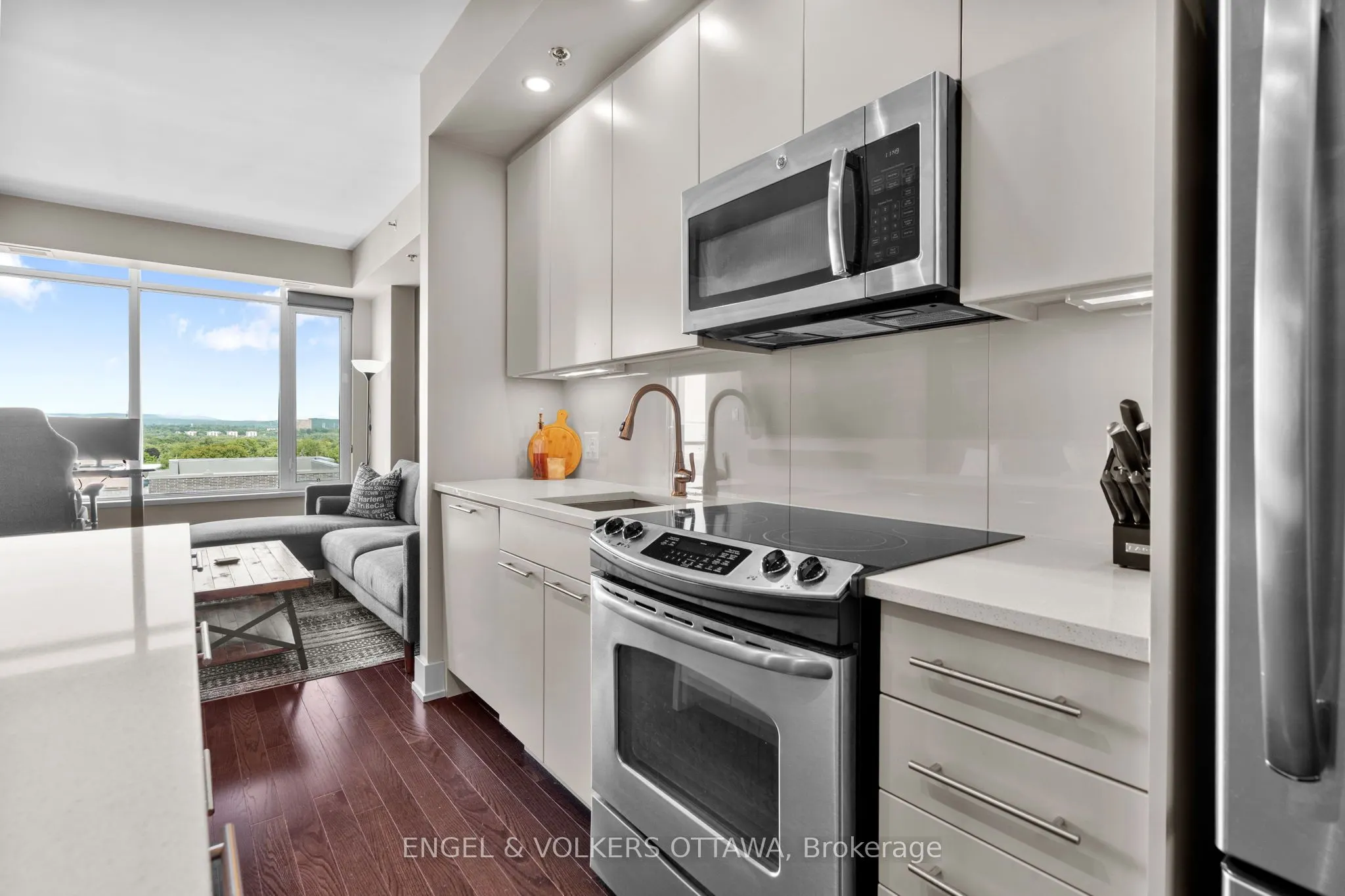 88 Richmond Road, #708