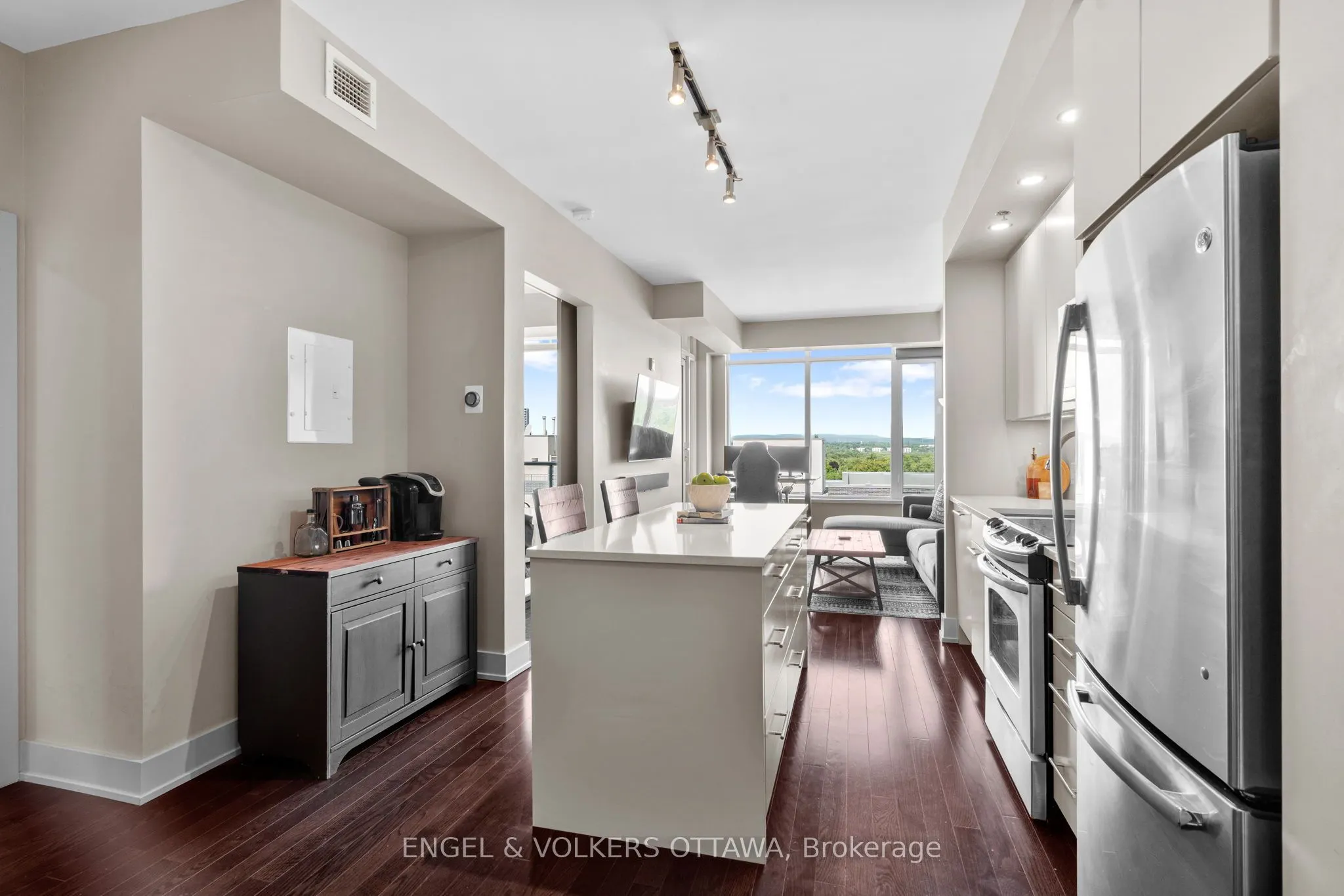 88 Richmond Road, #708