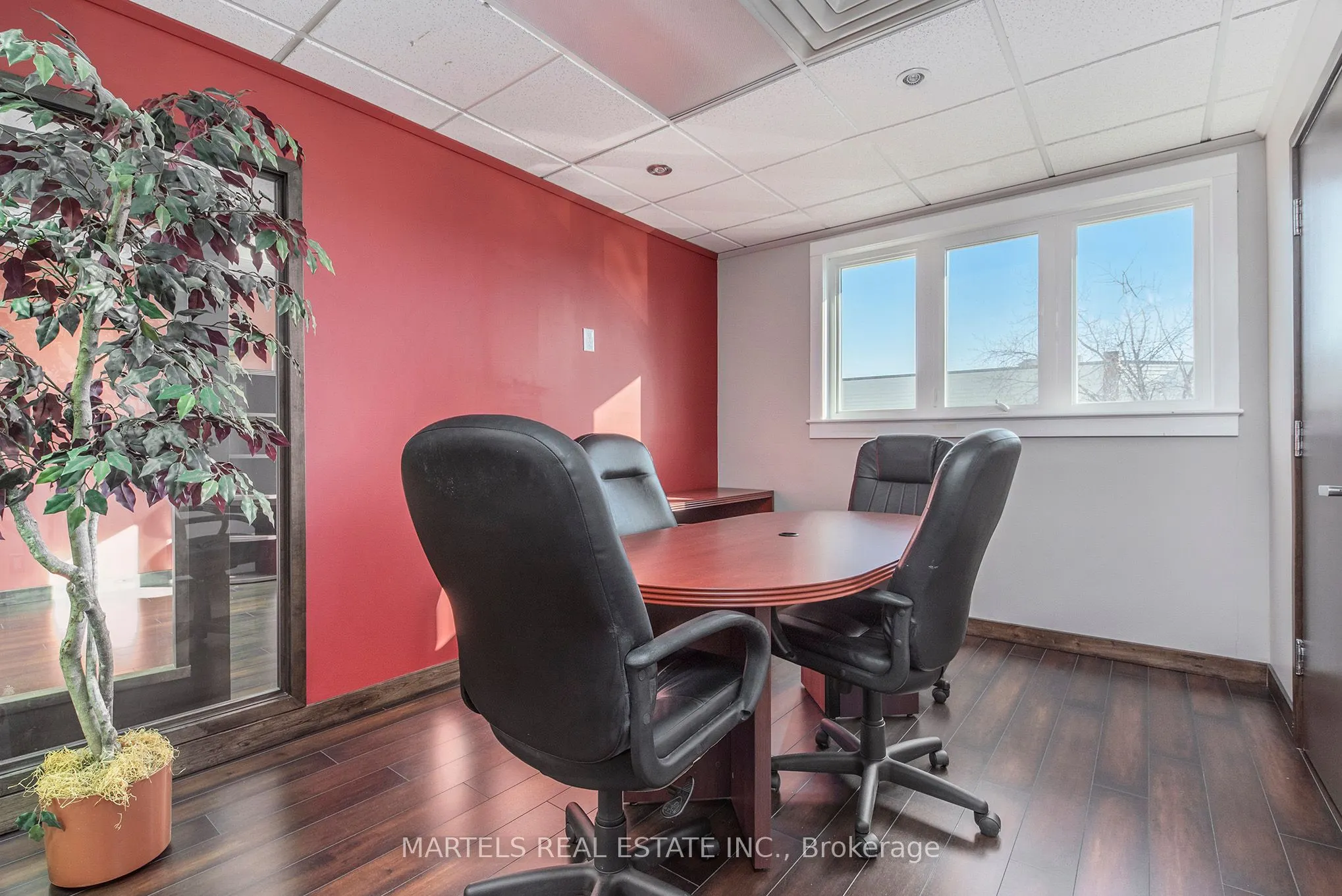 5480 Canotek Road, #14
