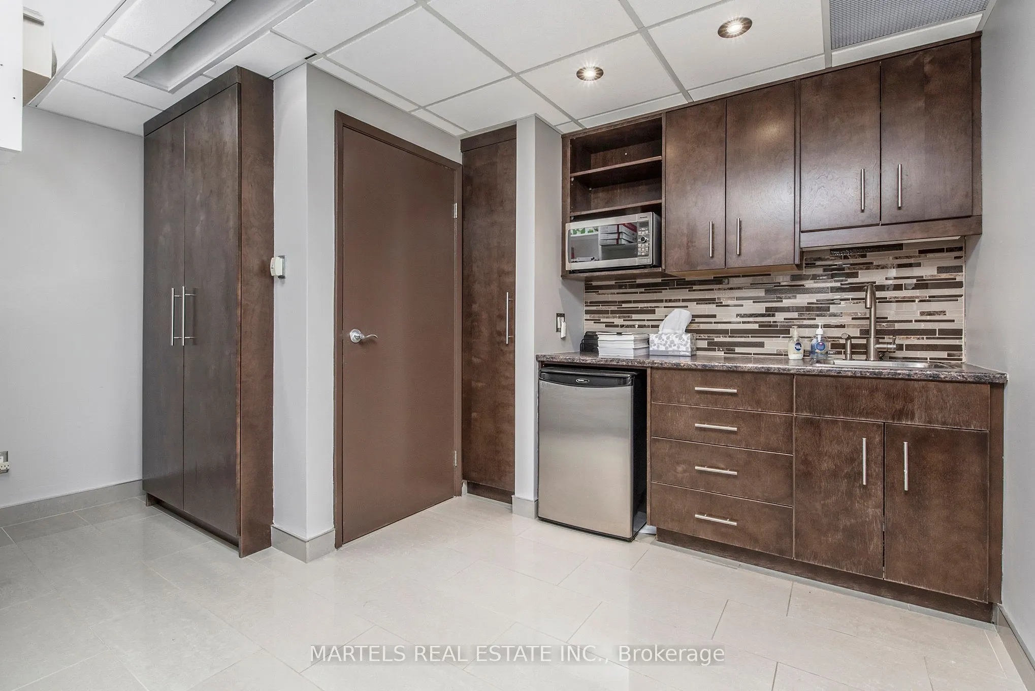 5480 Canotek Road, #14