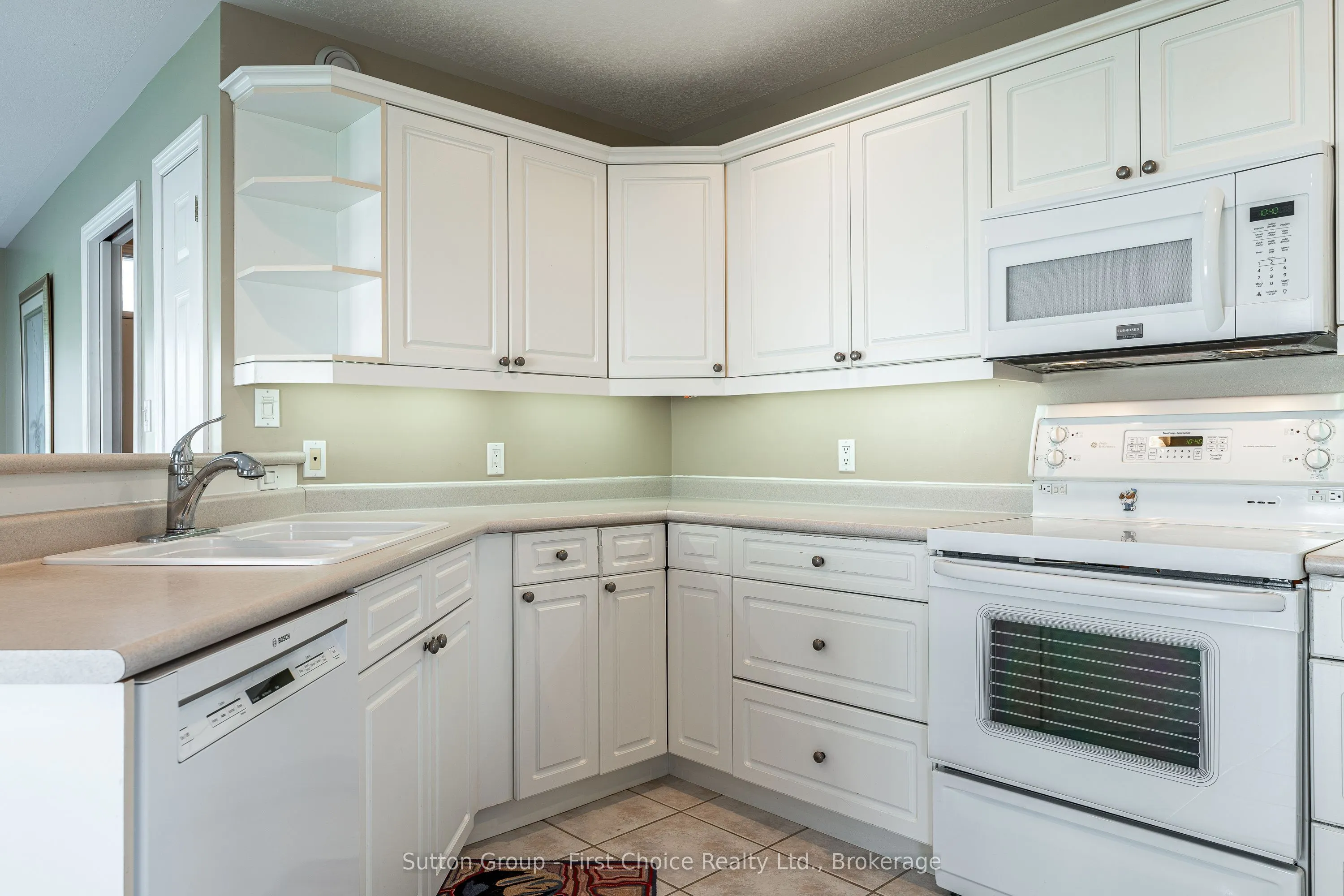 46 Frances Street W, #3
