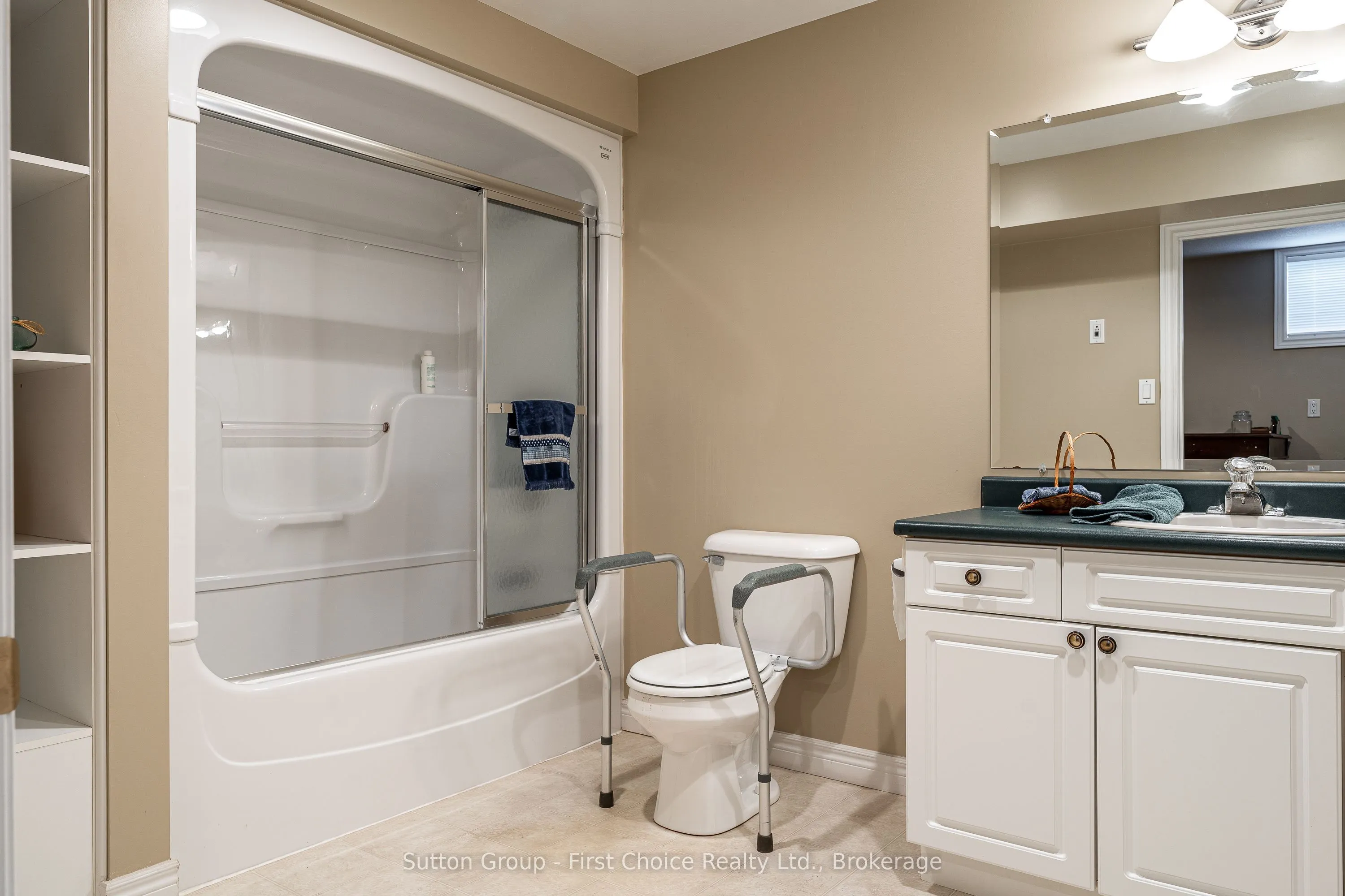46 Frances Street W, #3