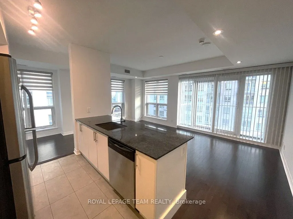 242 Rideau Street, #2009
