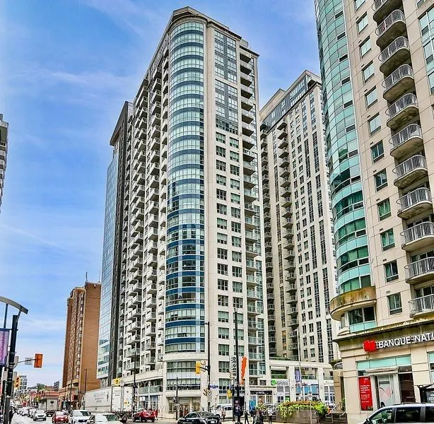 242 Rideau Street, #2009