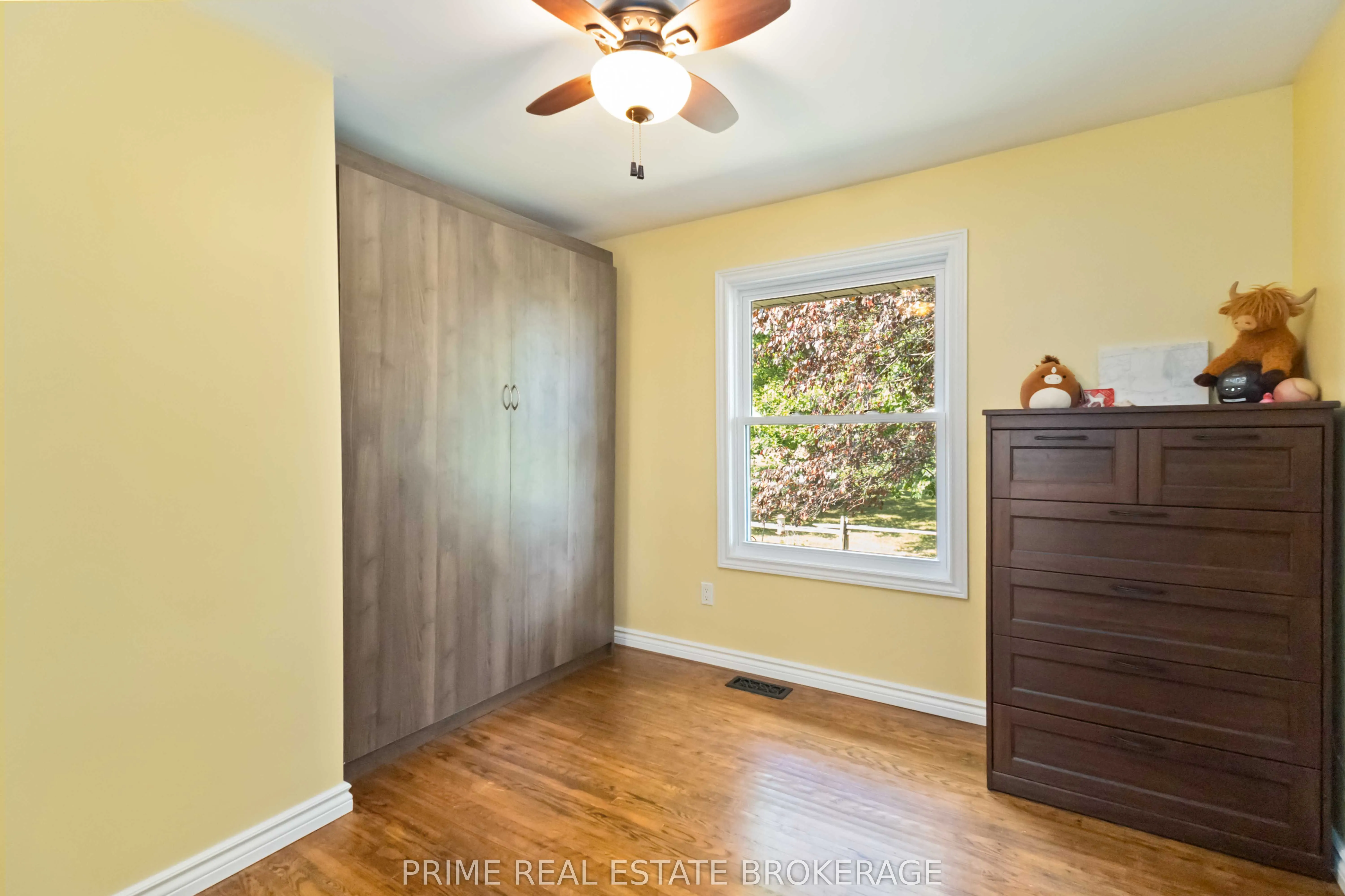 2141 Sunningdale Road E