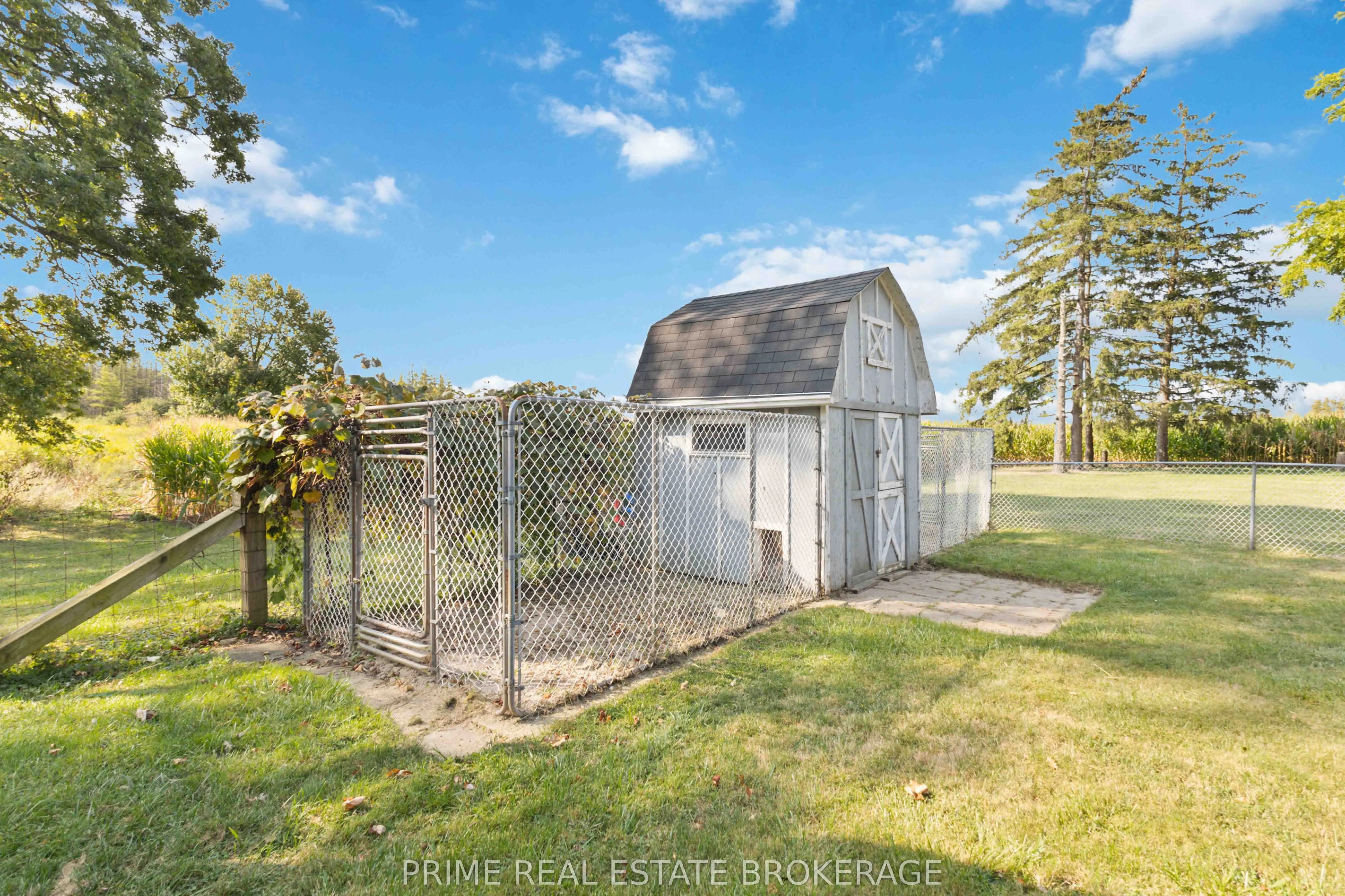 2141 Sunningdale Road E