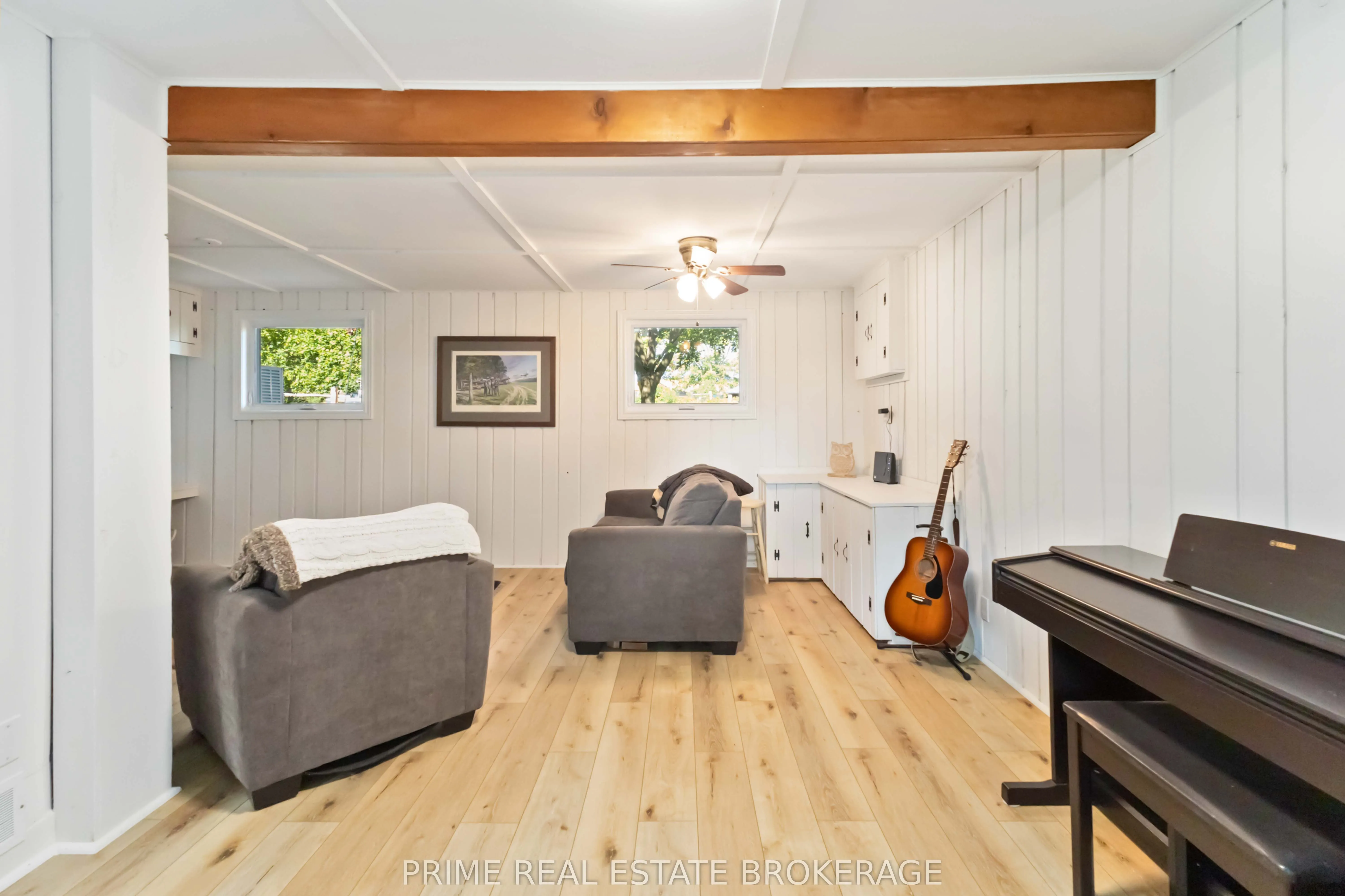 2141 Sunningdale Road E