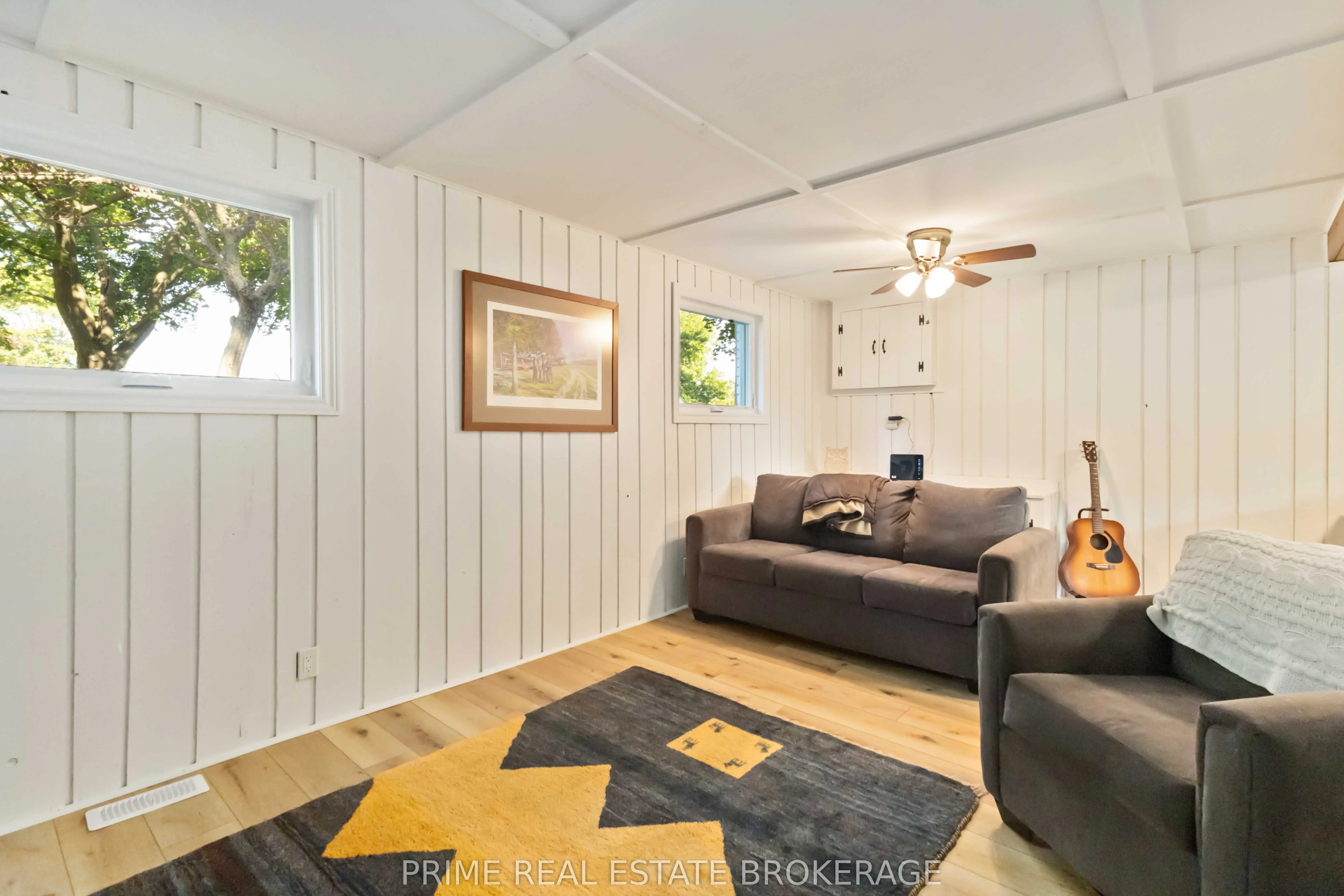 2141 Sunningdale Road E