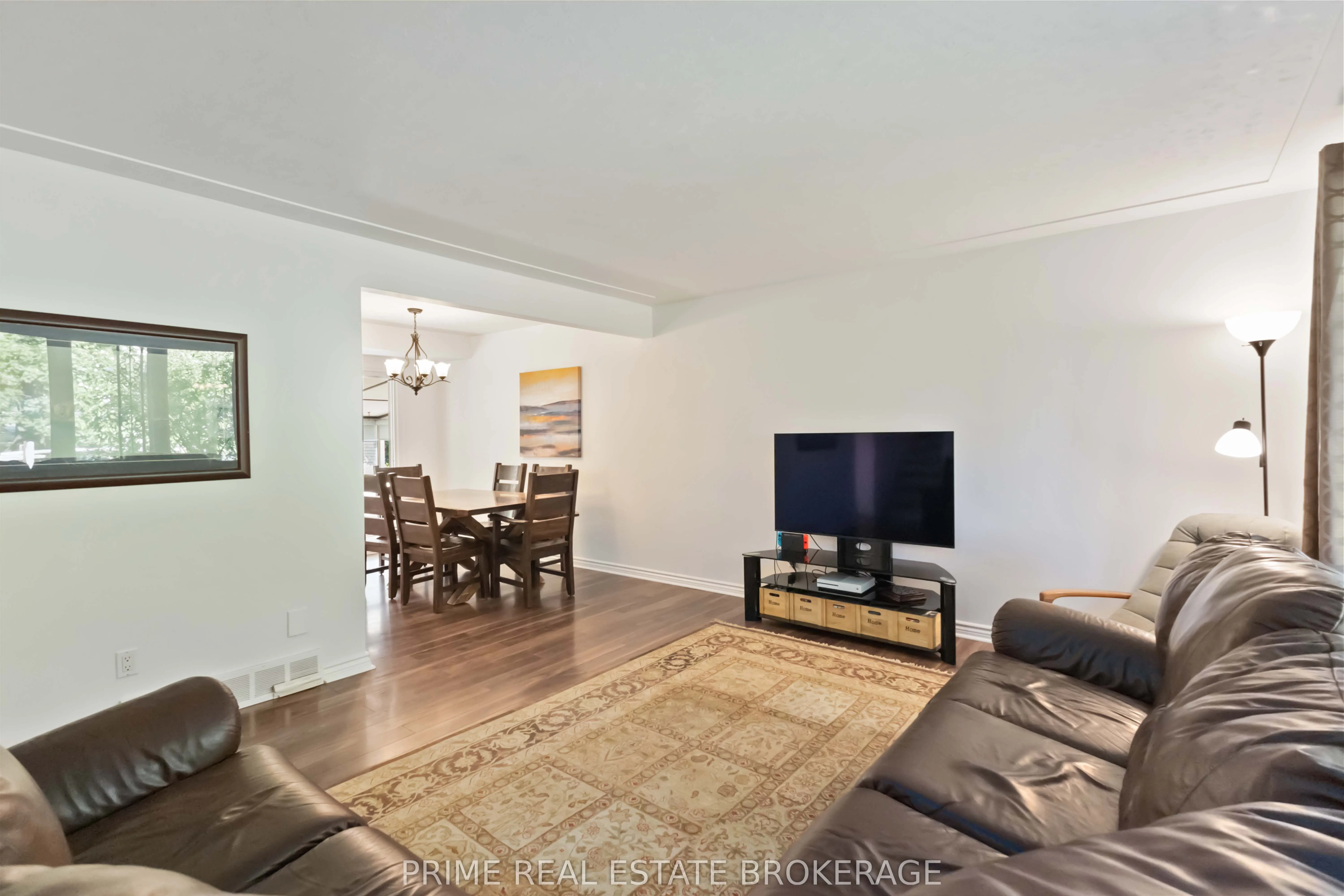 2141 Sunningdale Road E
