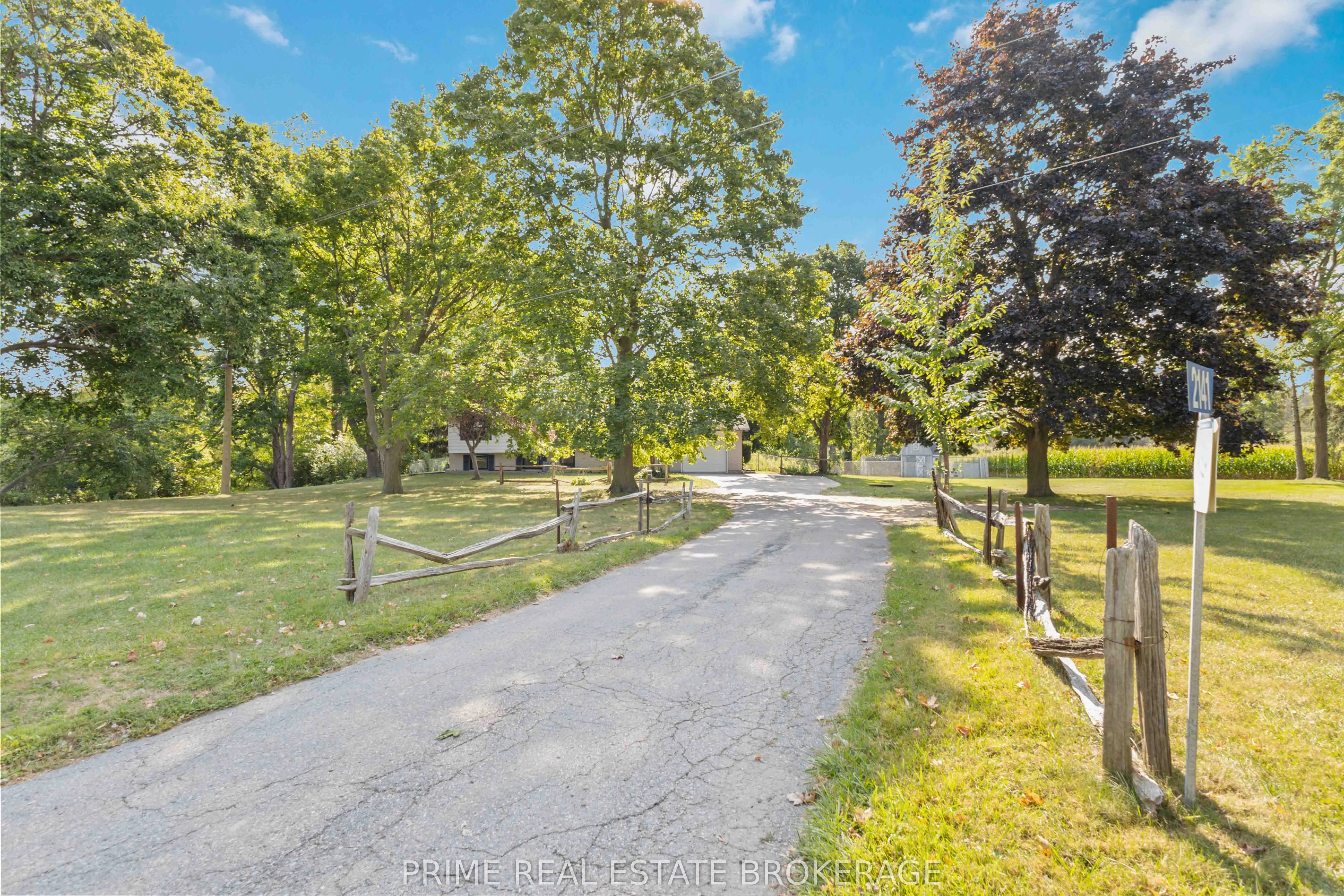 2141 Sunningdale Road E