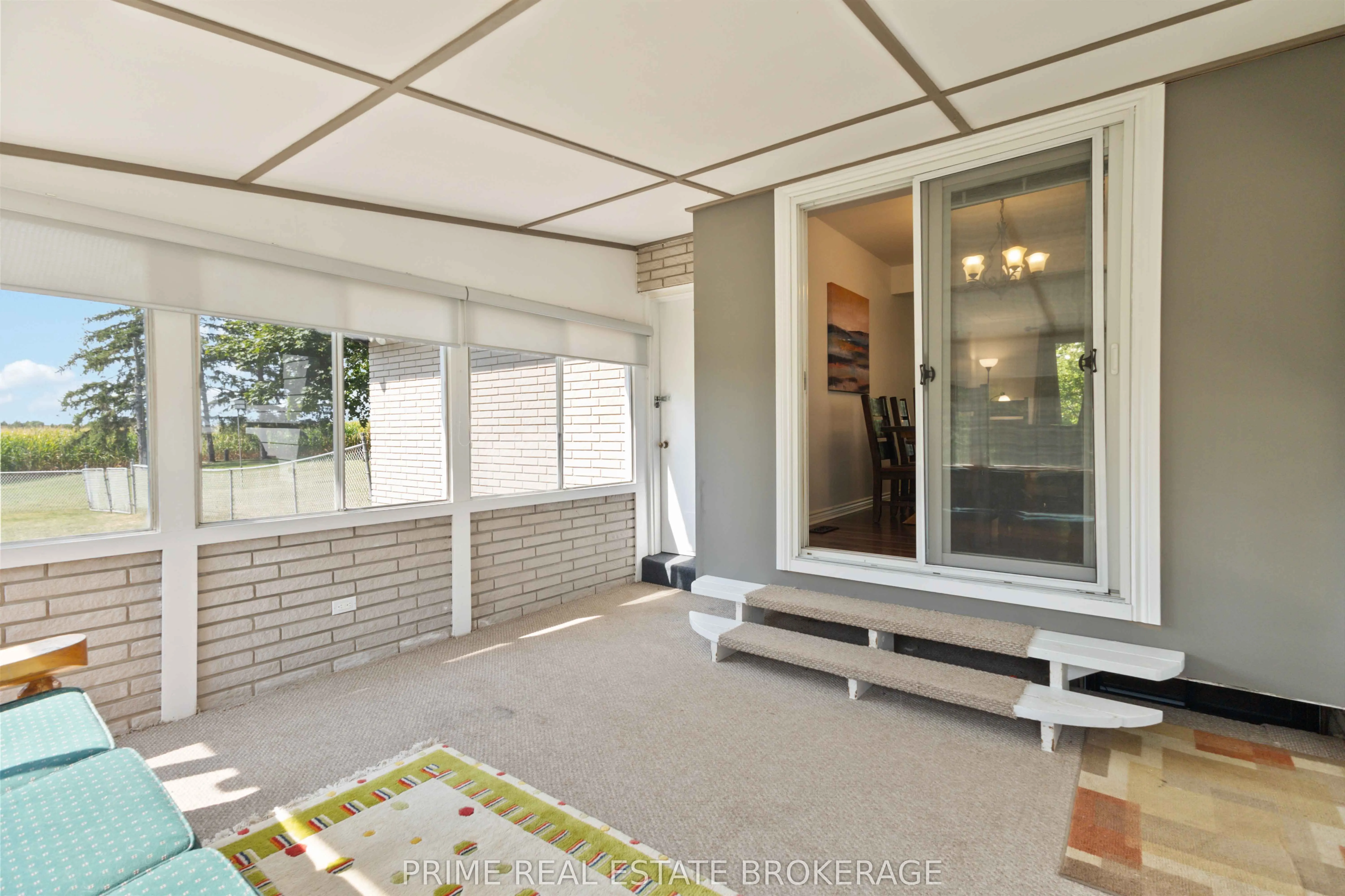 2141 Sunningdale Road E