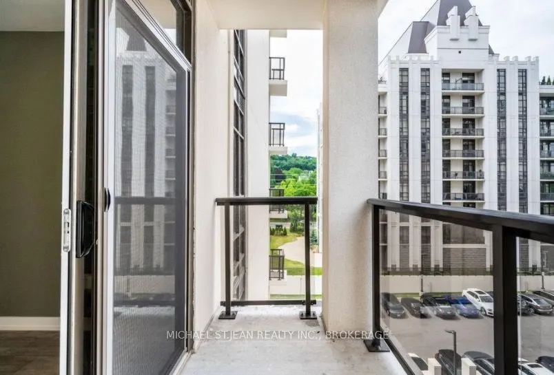 81 Robinson Street, #503