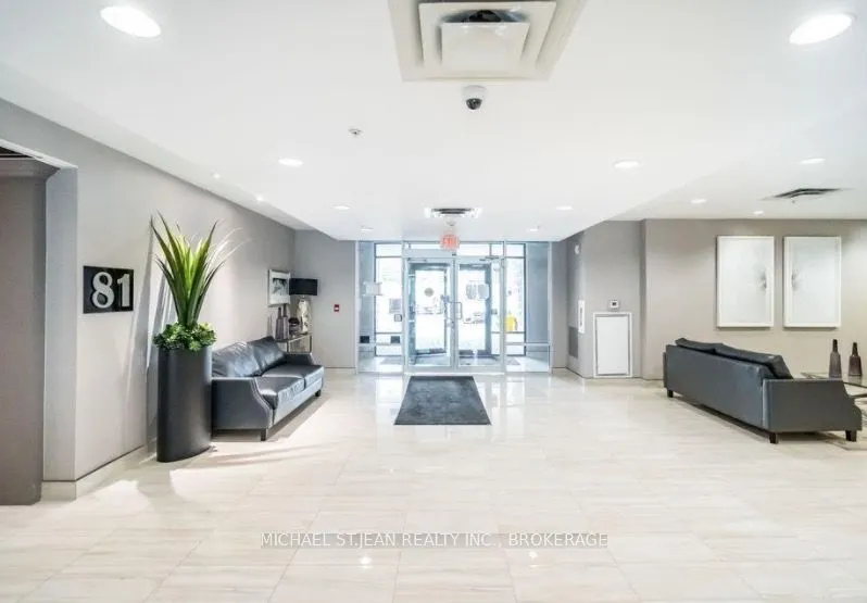 81 Robinson Street, #503