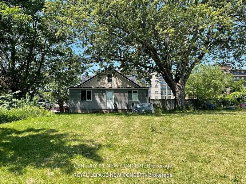 6566 Drummond Road