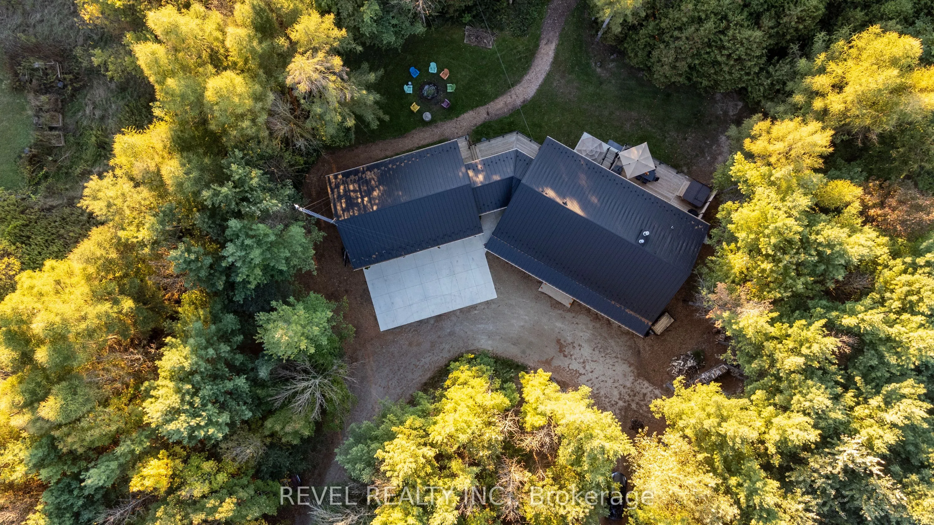 7404 Wellington Road
