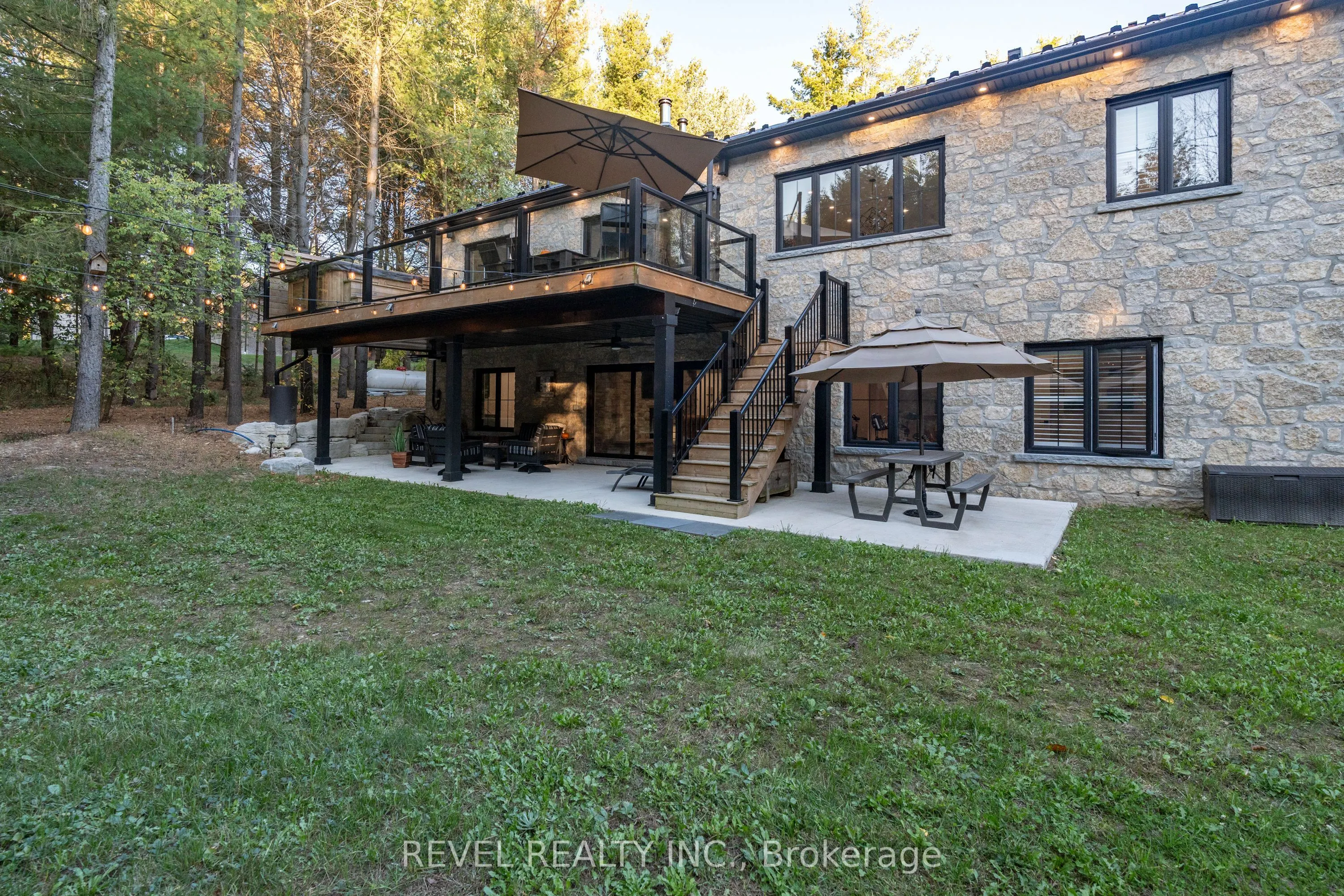 7404 Wellington Road