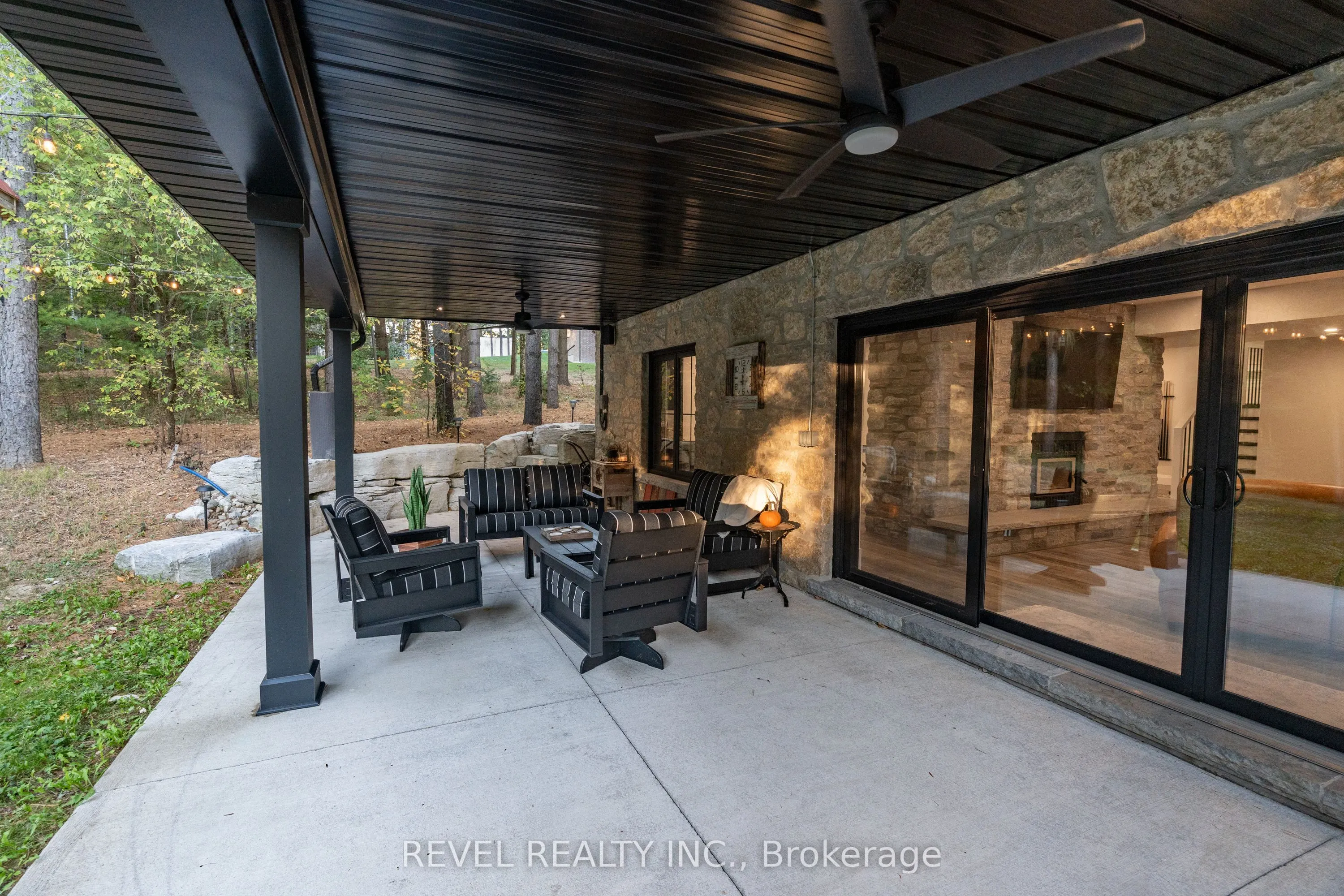 7404 Wellington Road