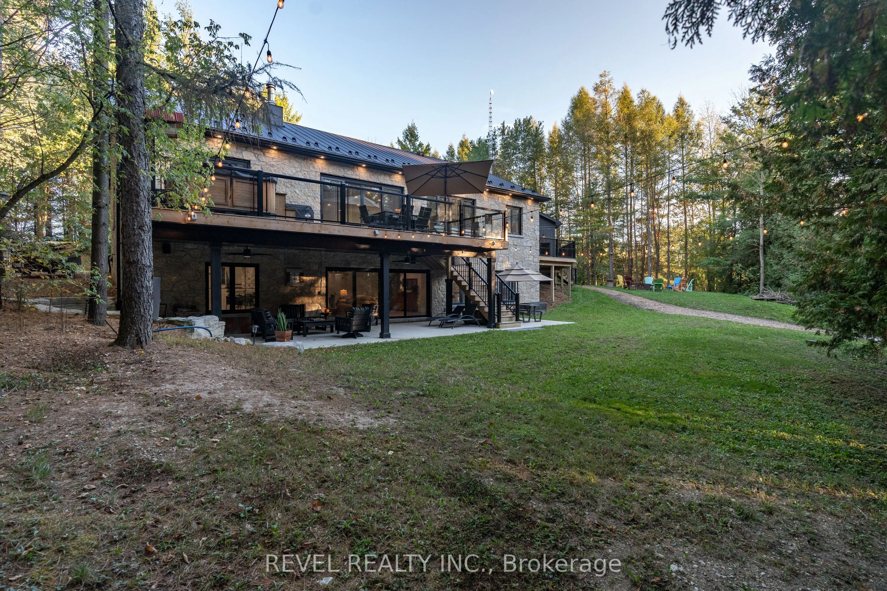 7404 Wellington Road