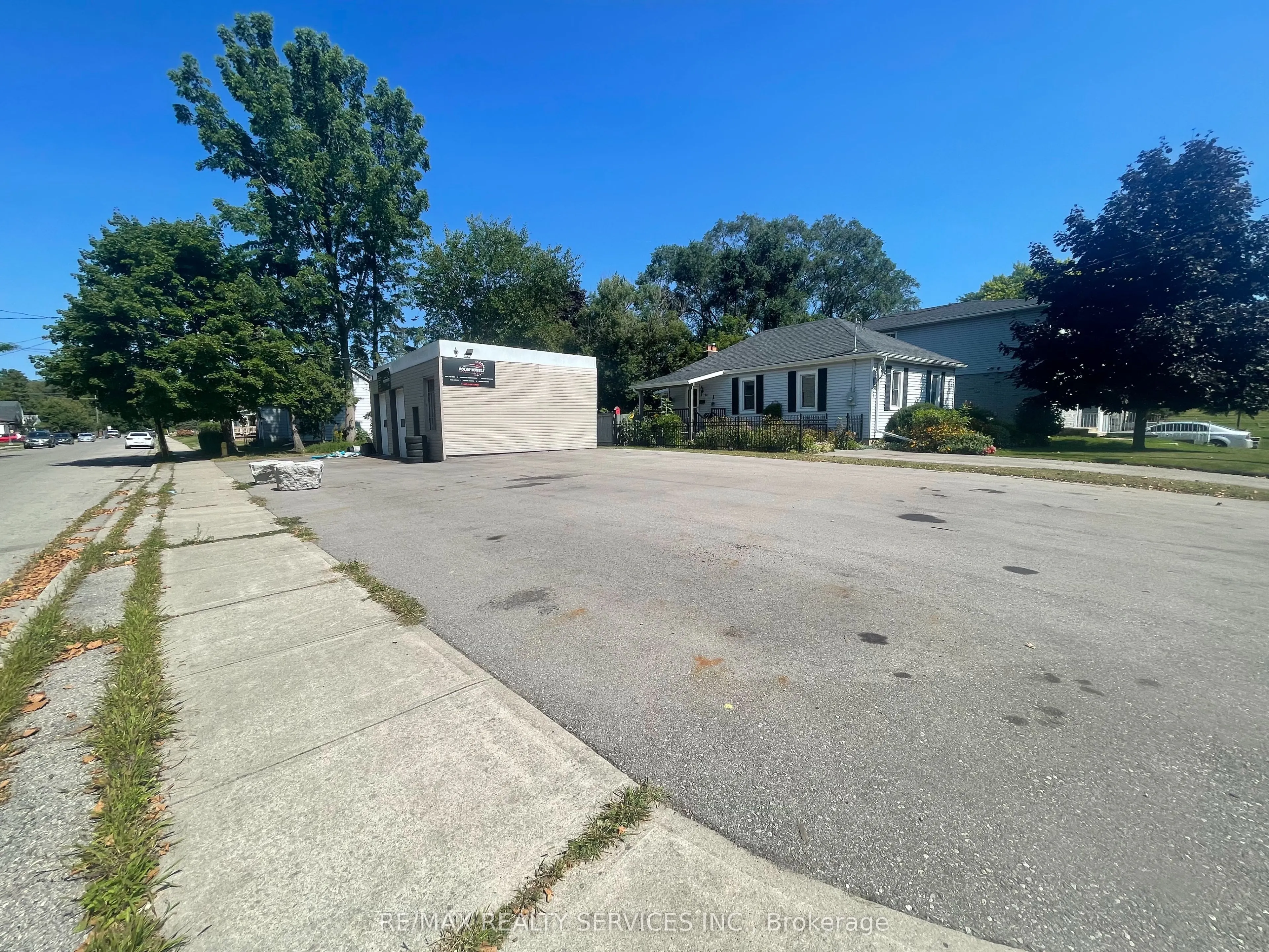 46 Kitchener Avenue