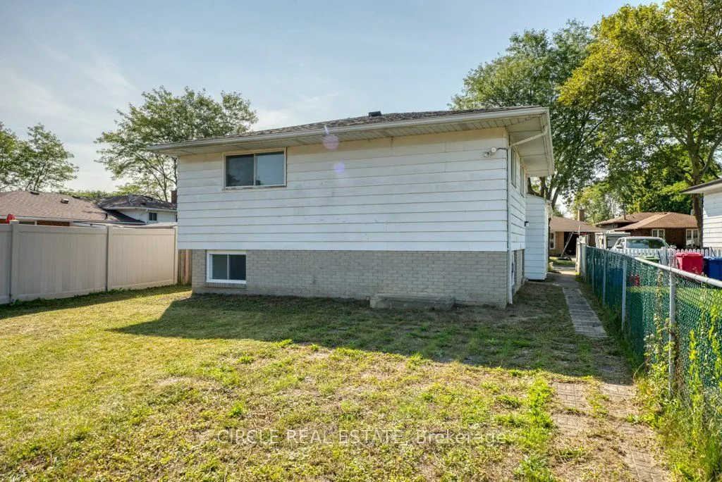10649 Halstead Crescent