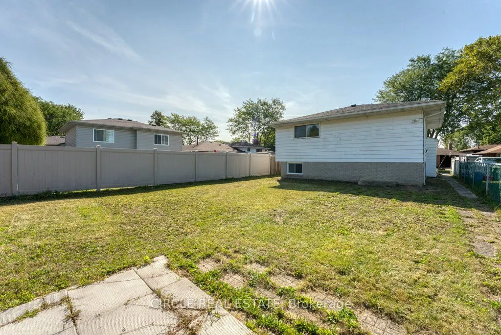 10649 Halstead Crescent