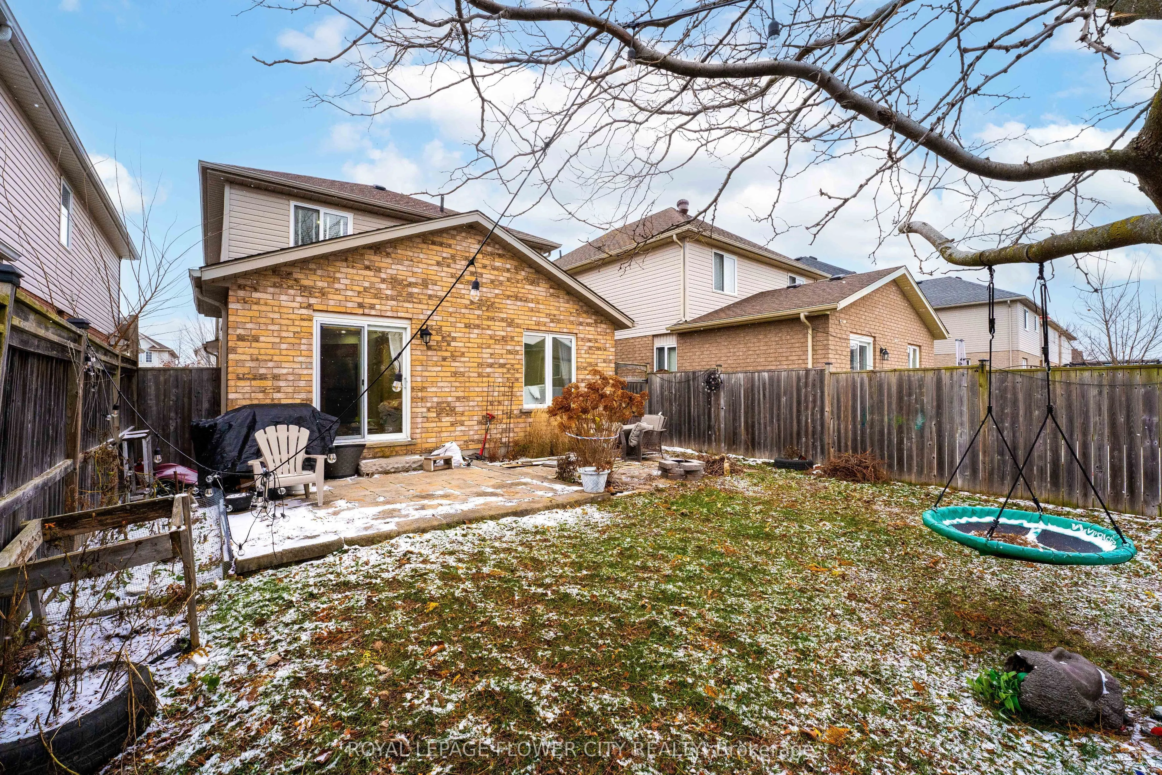 369 Thomas Slee Drive