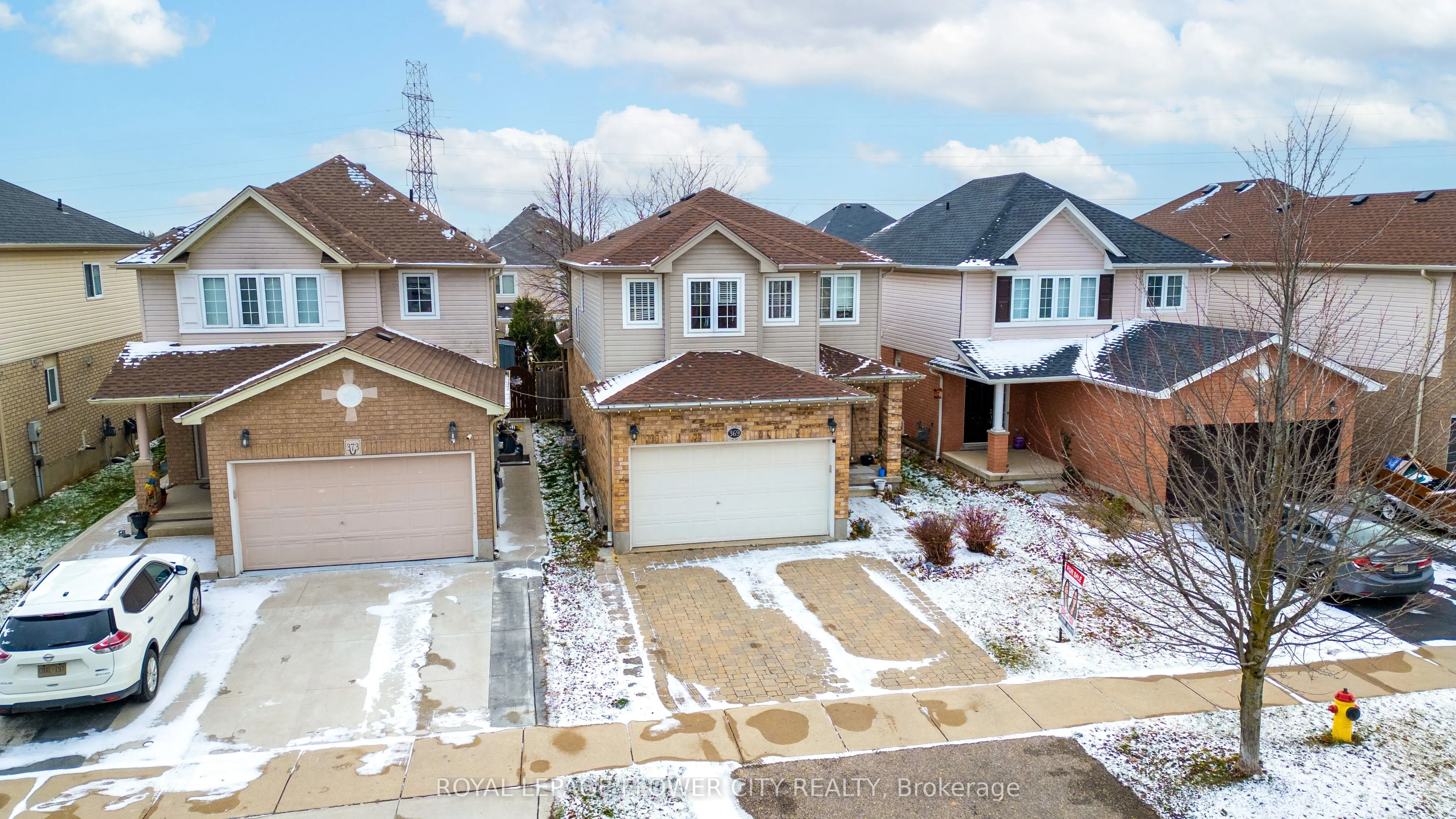 369 Thomas Slee Drive