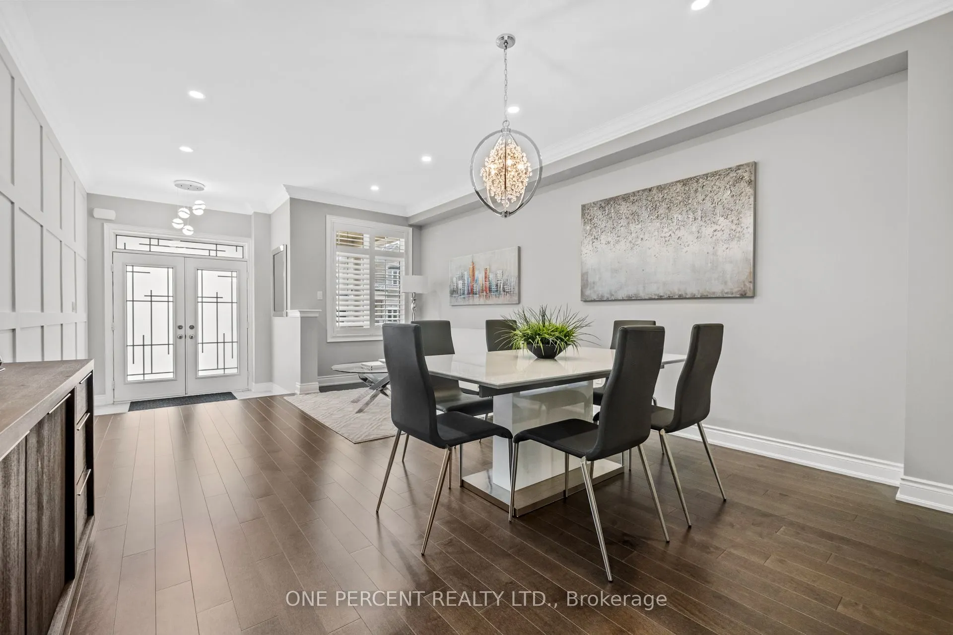 107 Avanti Crescent