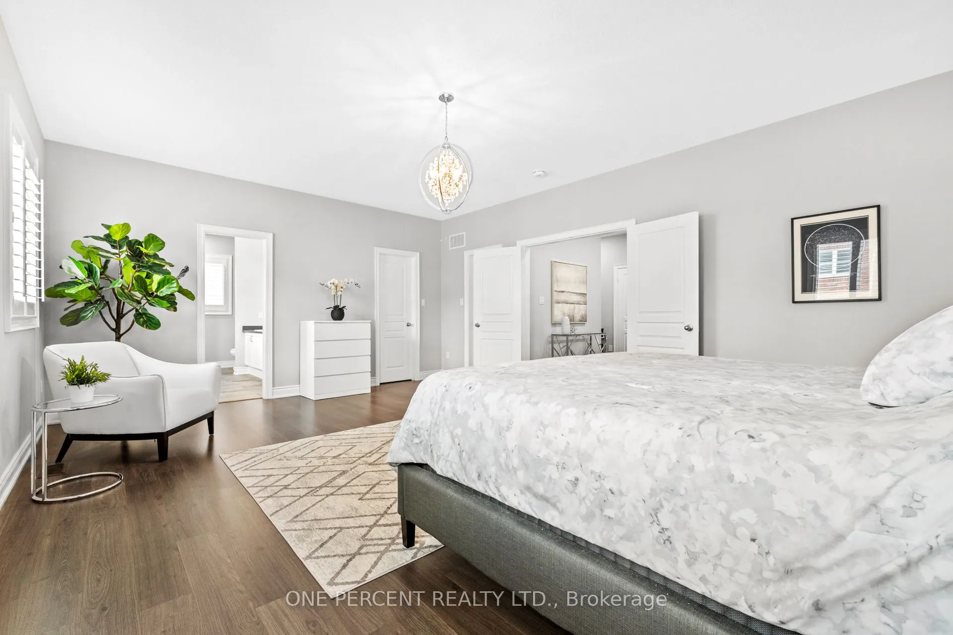 107 Avanti Crescent