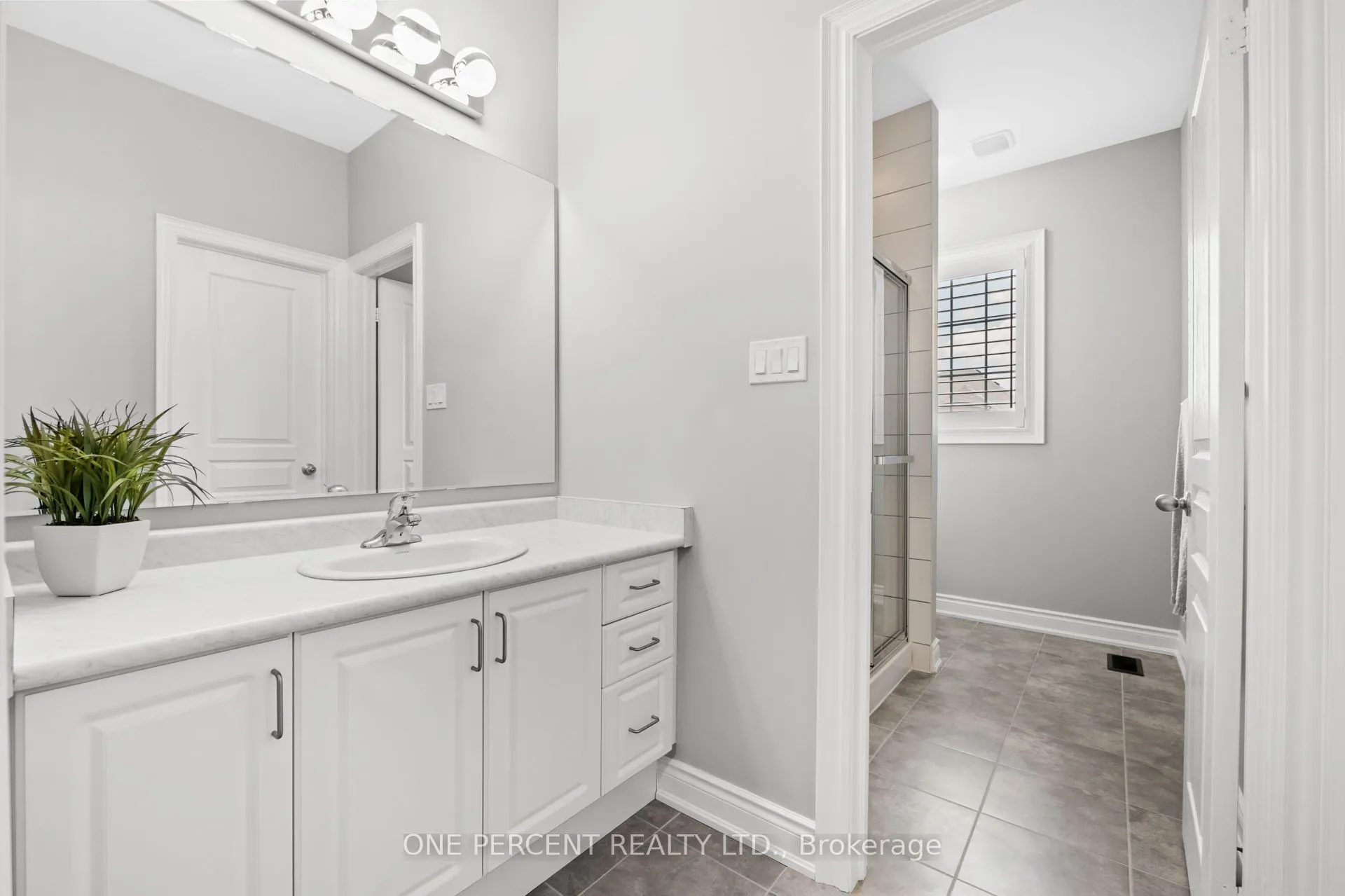 107 Avanti Crescent