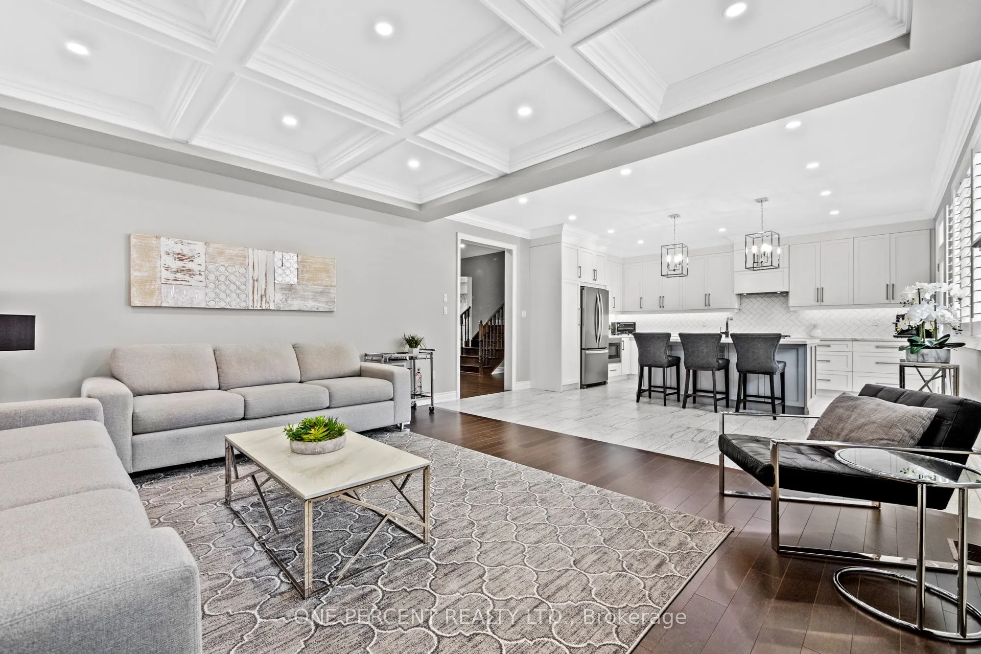 107 Avanti Crescent