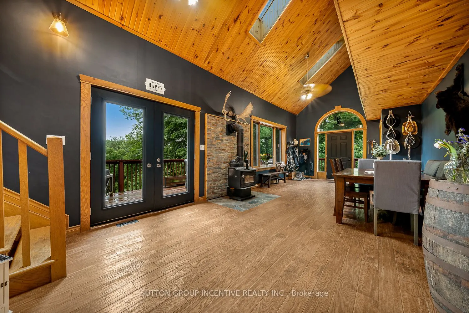 806 CLEARWATER LAKE Road