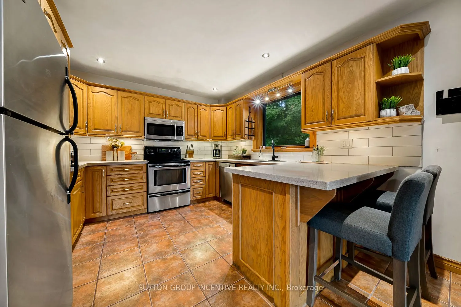 806 CLEARWATER LAKE Road