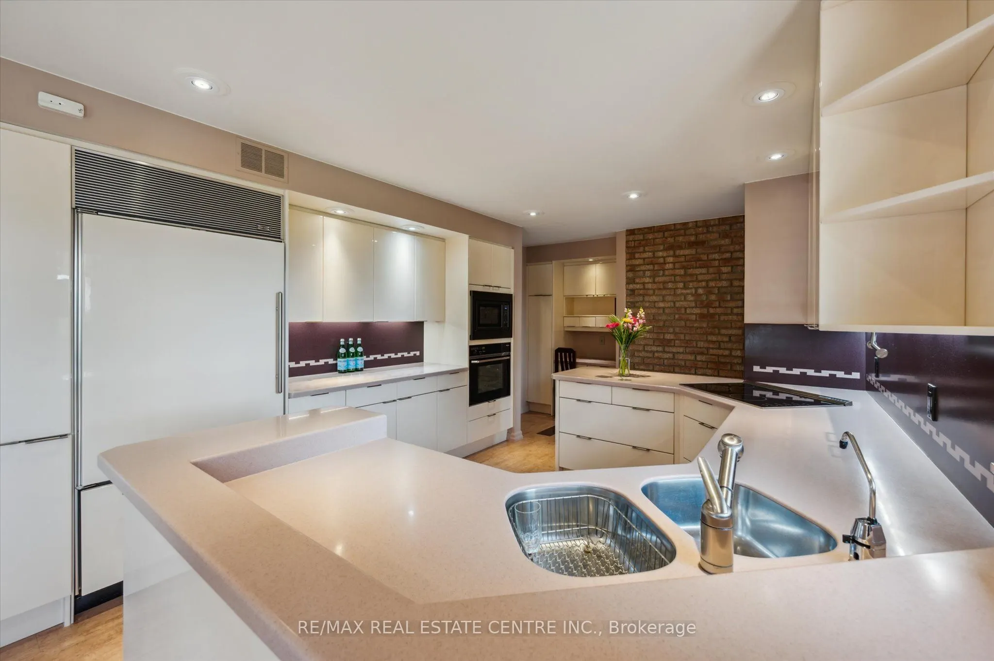 211 Edgehill Drive