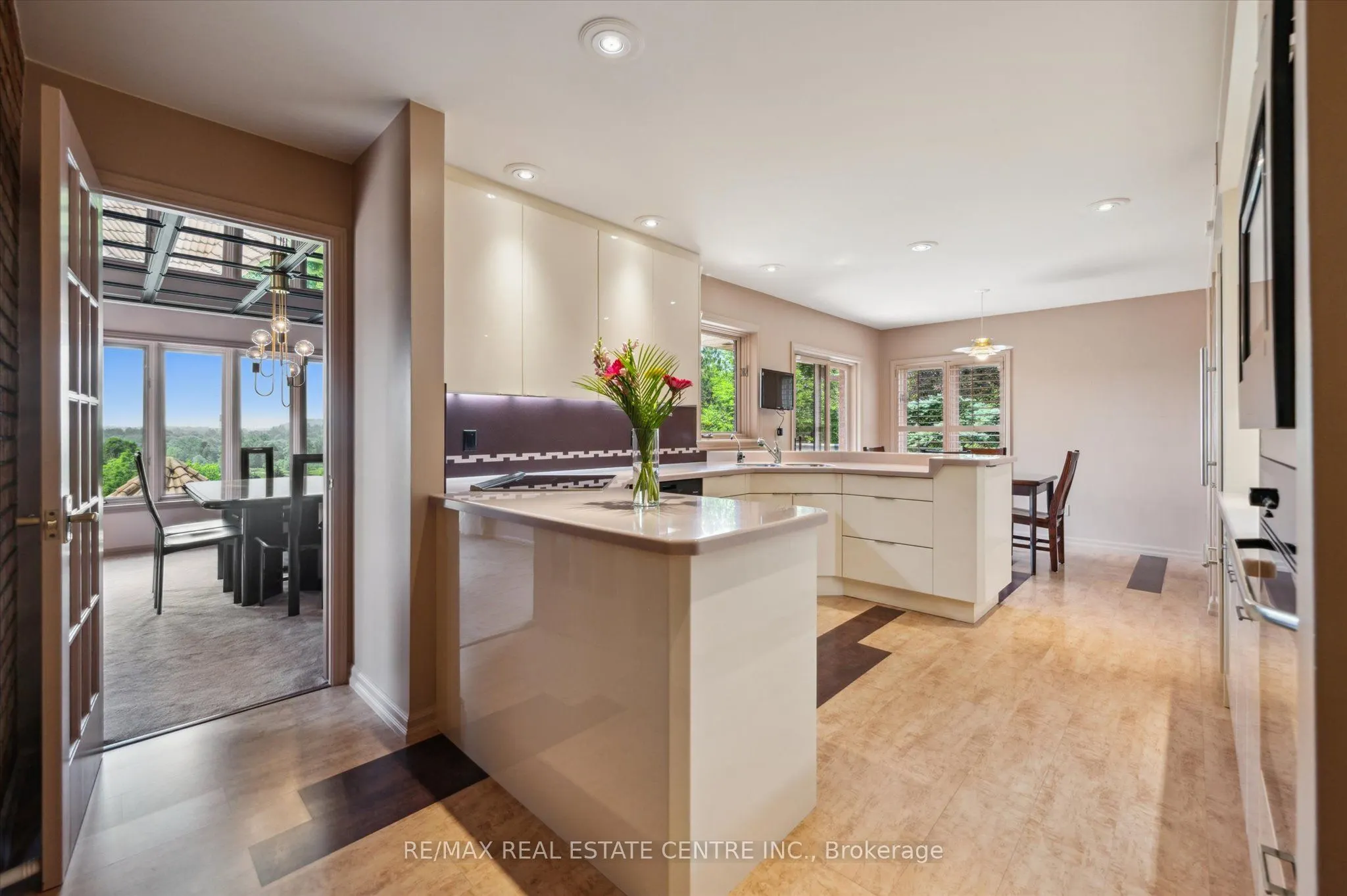211 Edgehill Drive