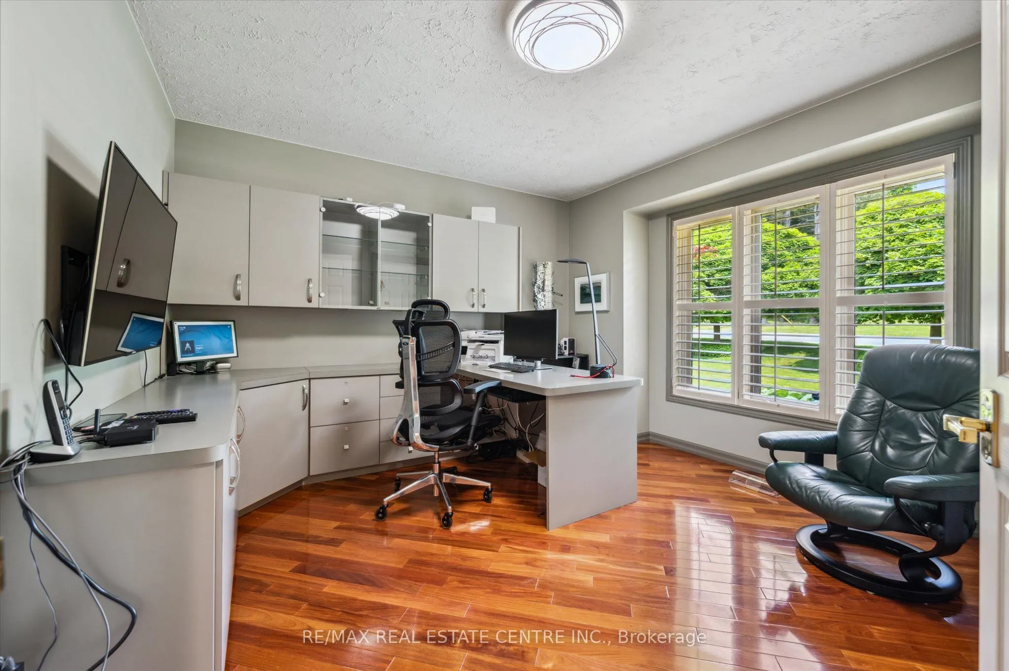 211 Edgehill Drive