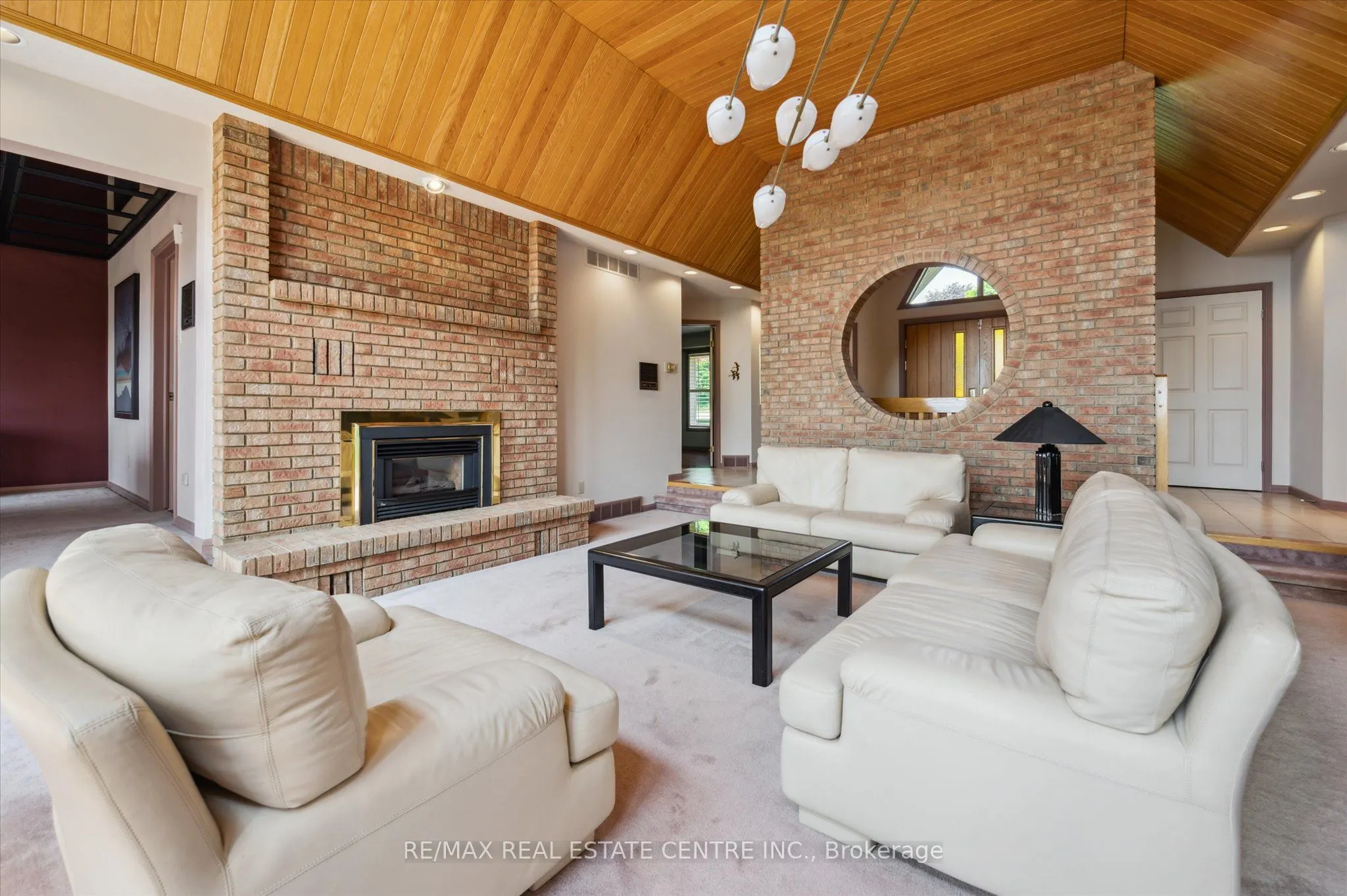 211 Edgehill Drive