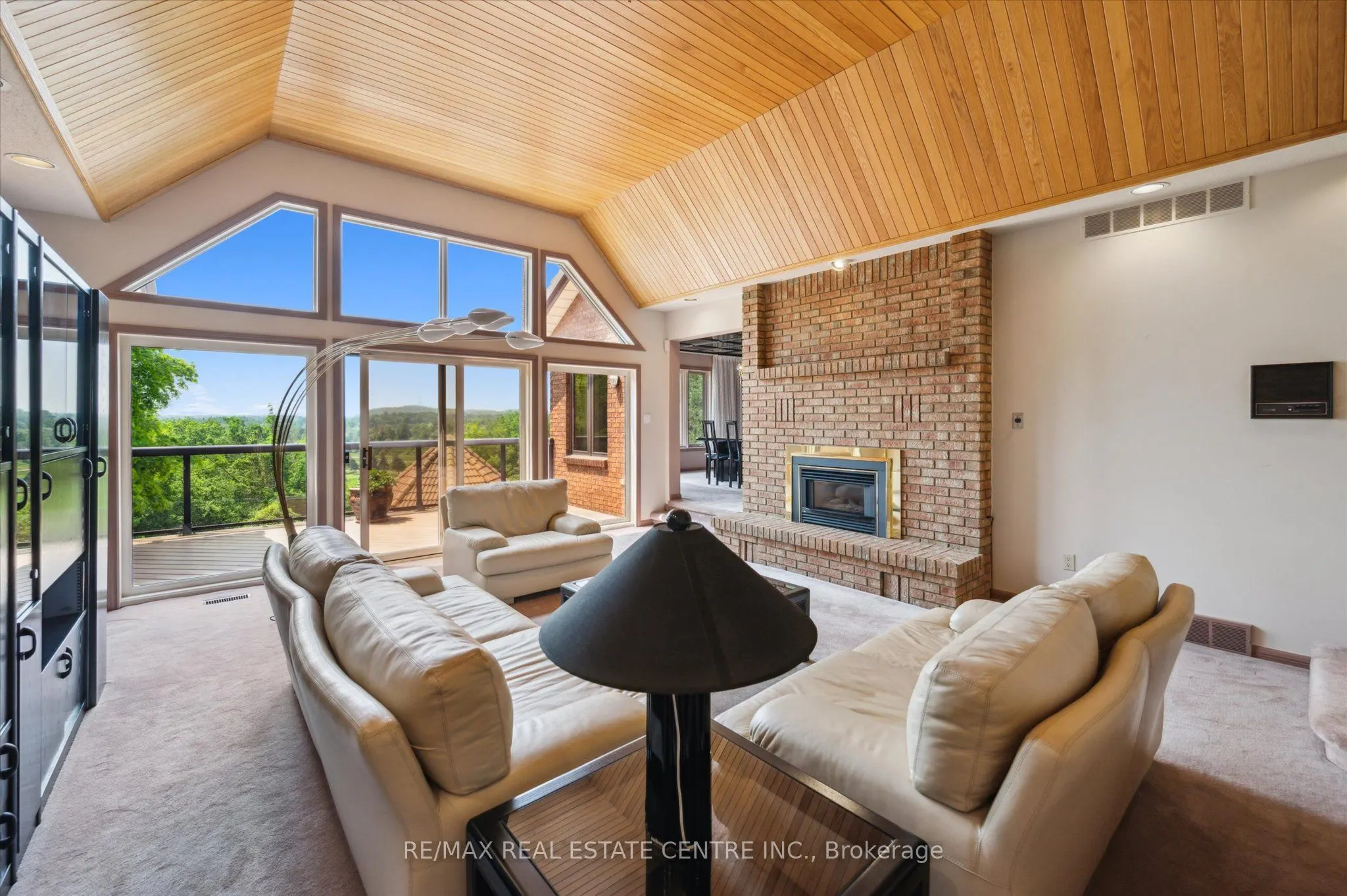 211 Edgehill Drive