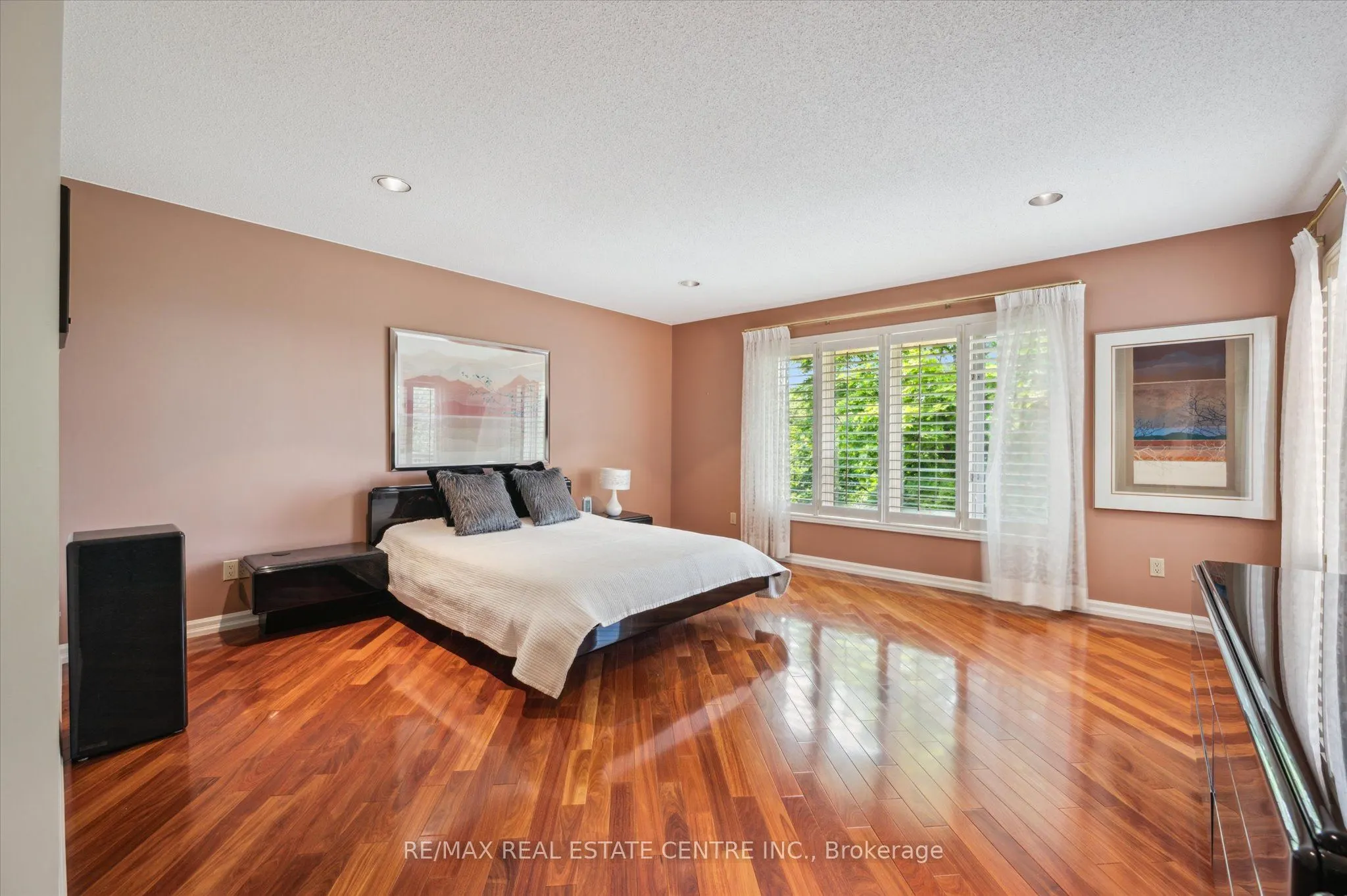 211 Edgehill Drive