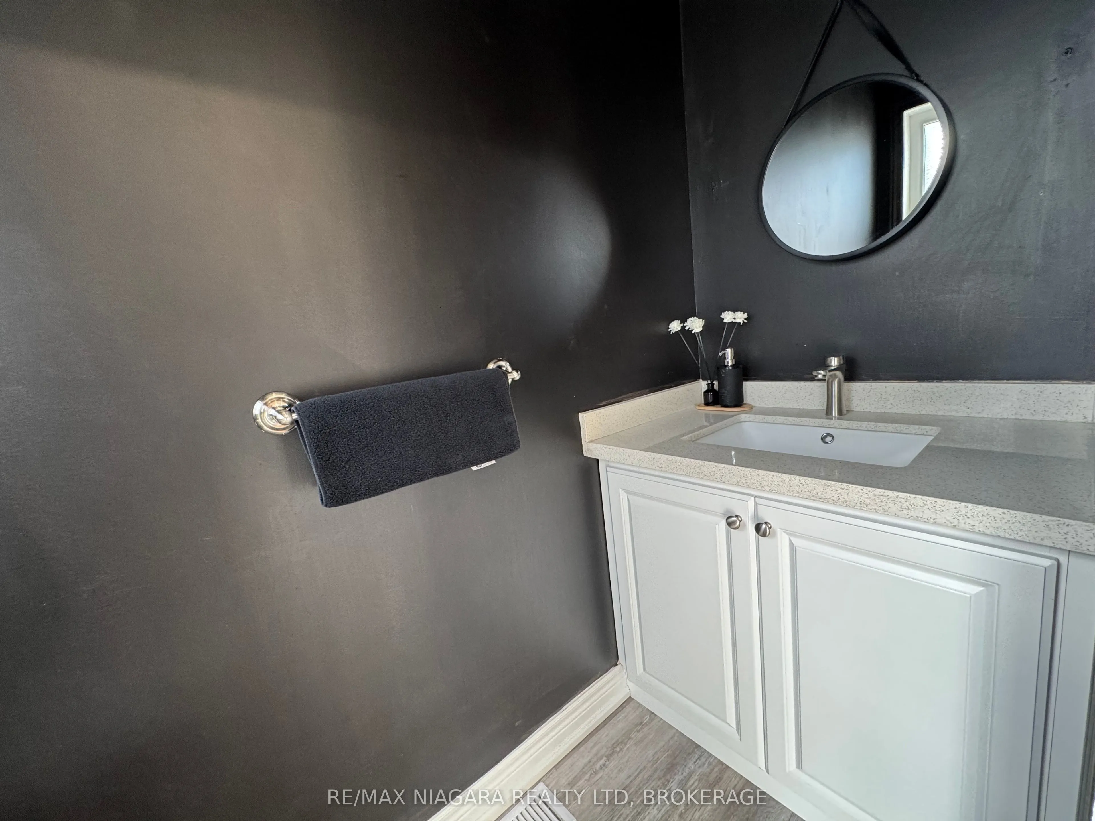 8196 MCLEOD Road, #2 UPPER