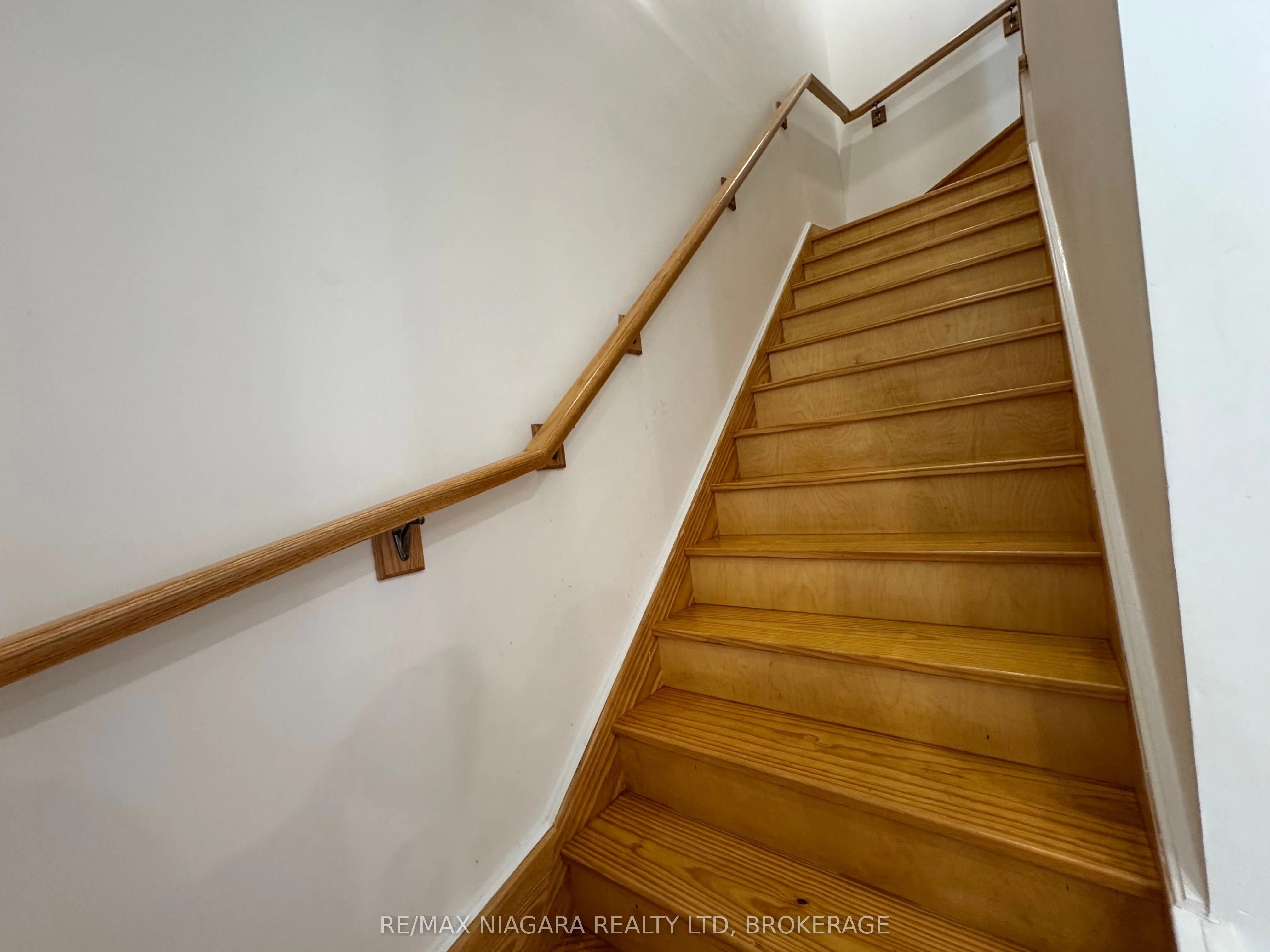 8196 MCLEOD Road, #2 UPPER