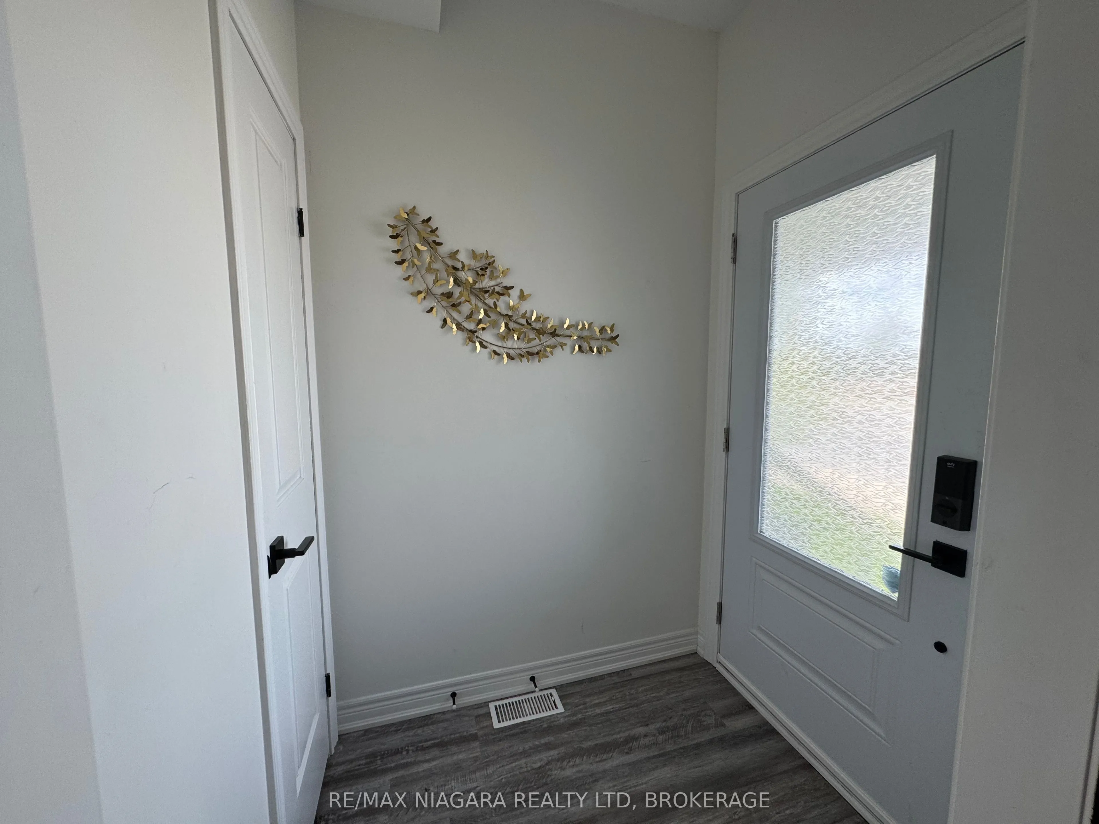 8196 MCLEOD Road, #2 UPPER