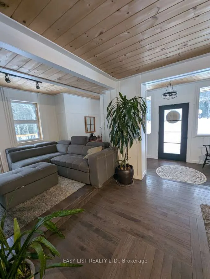 22 Camp Road
