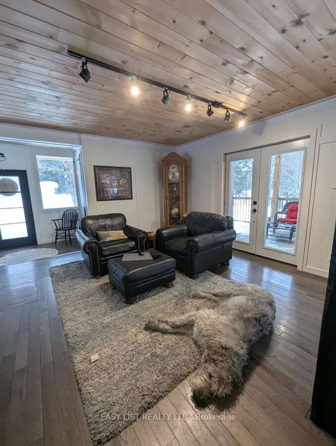 22 Camp Road