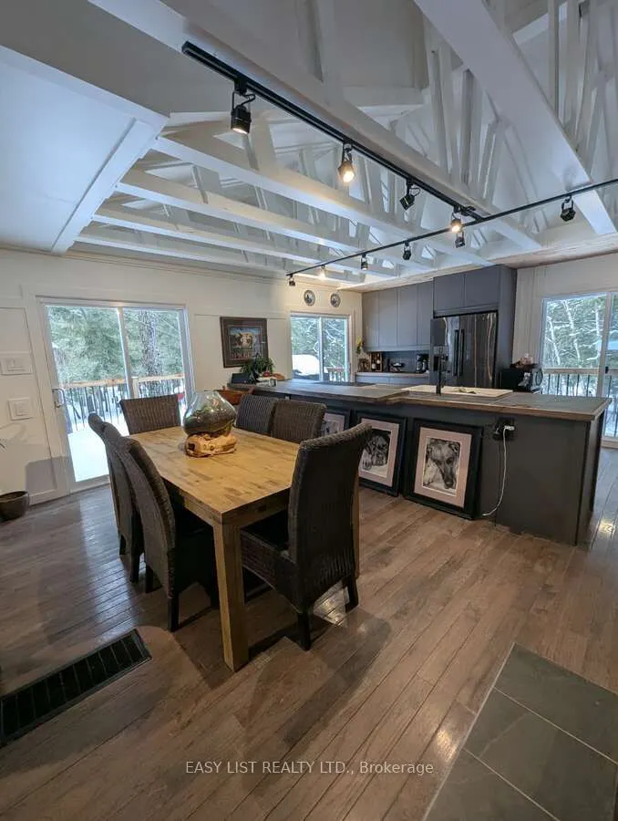 22 Camp Road