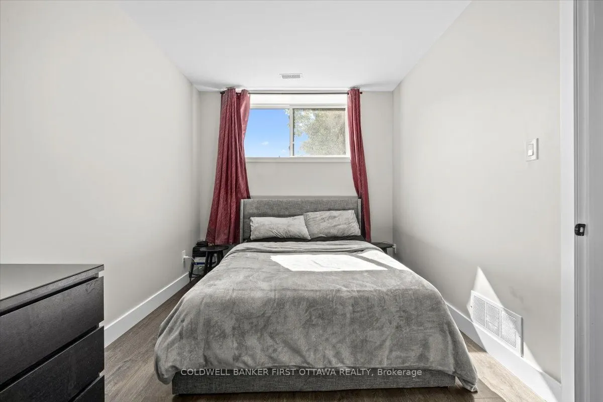 25 Pennard Way, #A & B