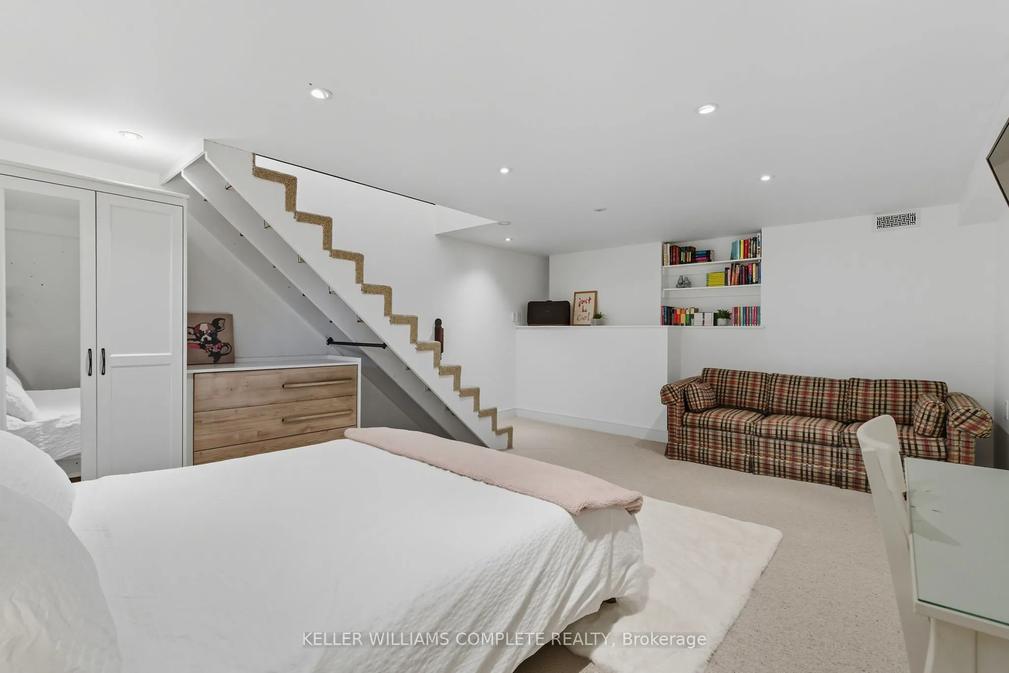 345 Jerseyville Road W